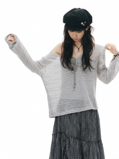 NAPSNAPS Light Gray Openwork V-neck Knit Women&