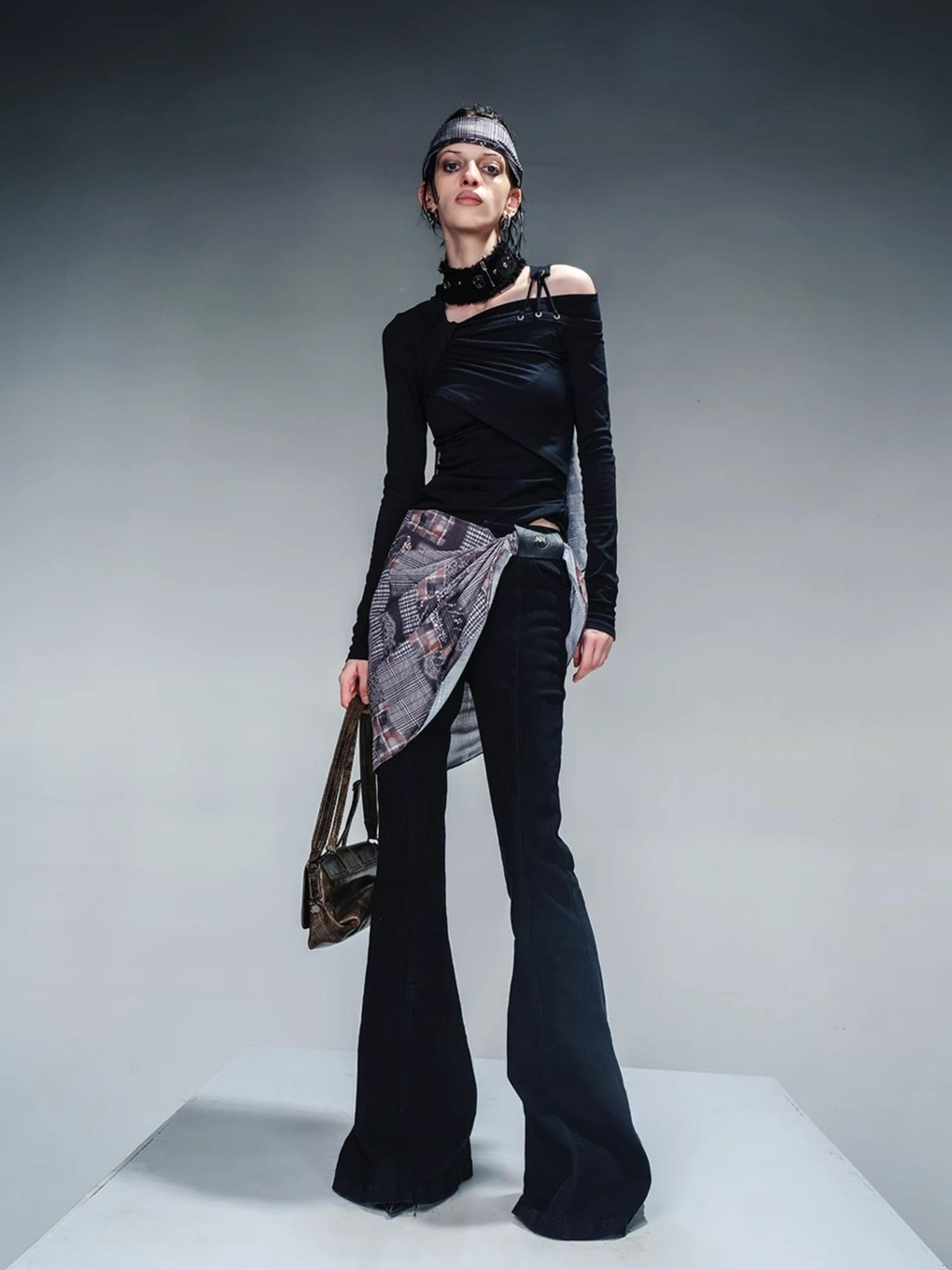 NN NORTH NODE Asymmetric Neckline Ribbed Stretch Top V-neck T-shirt Long Sleeve