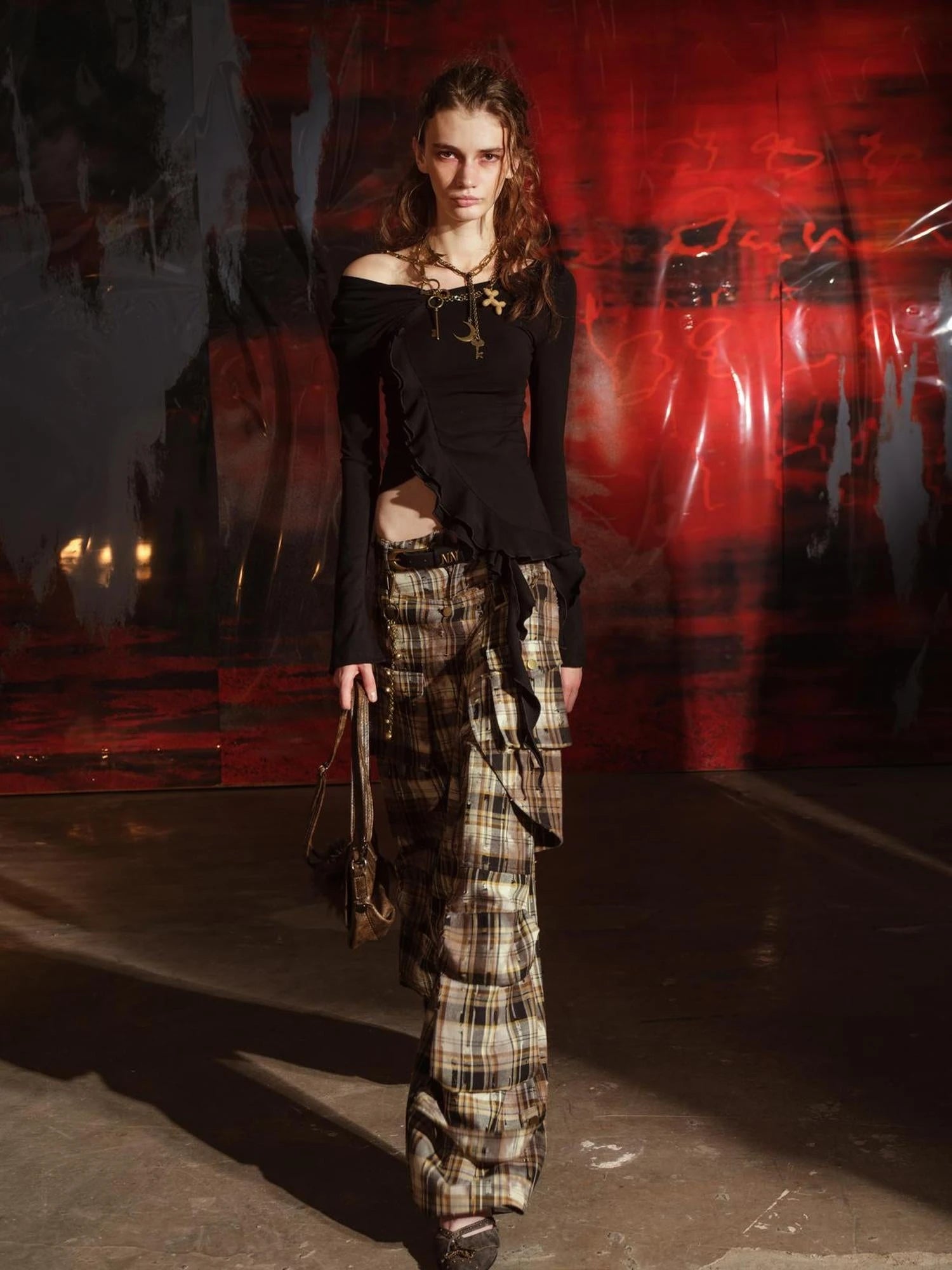 Asymmetric Ruffle Hem T-shirt With Colorful Details