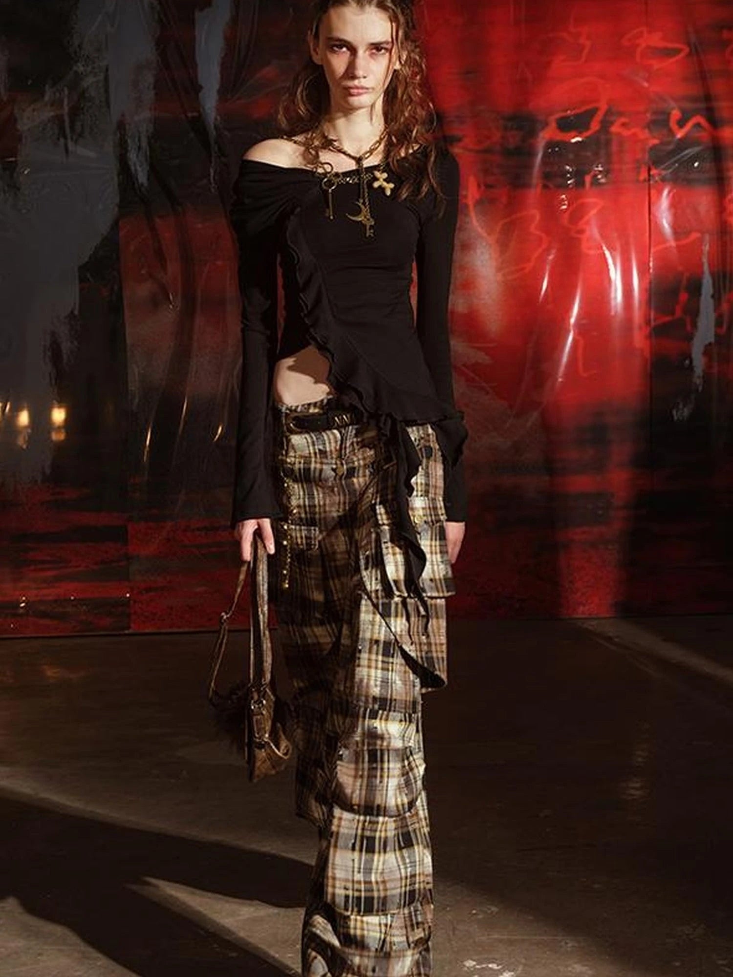 Asymmetric Ruffle Hem T-shirt With Colorful Details