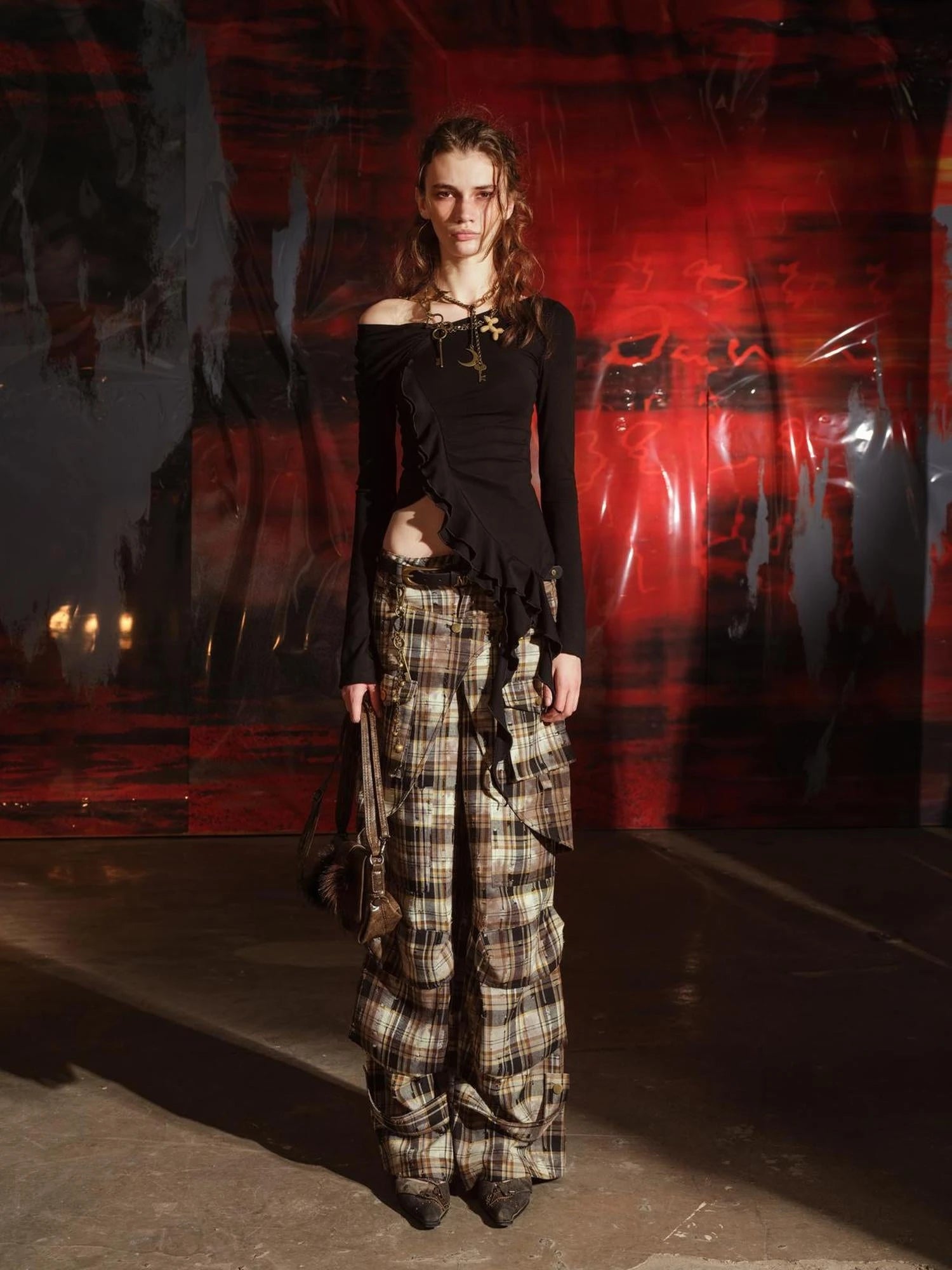 Asymmetric Ruffle Hem T-shirt With Colorful Details