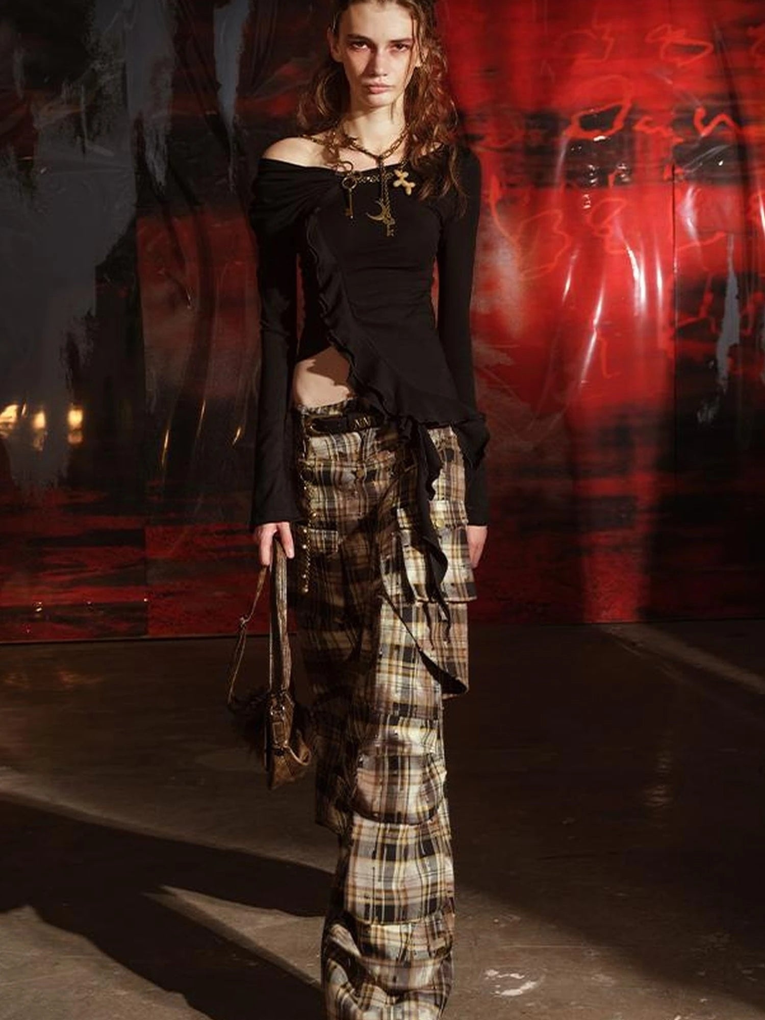 Asymmetric Ruffle Hem T-shirt With Colorful Details