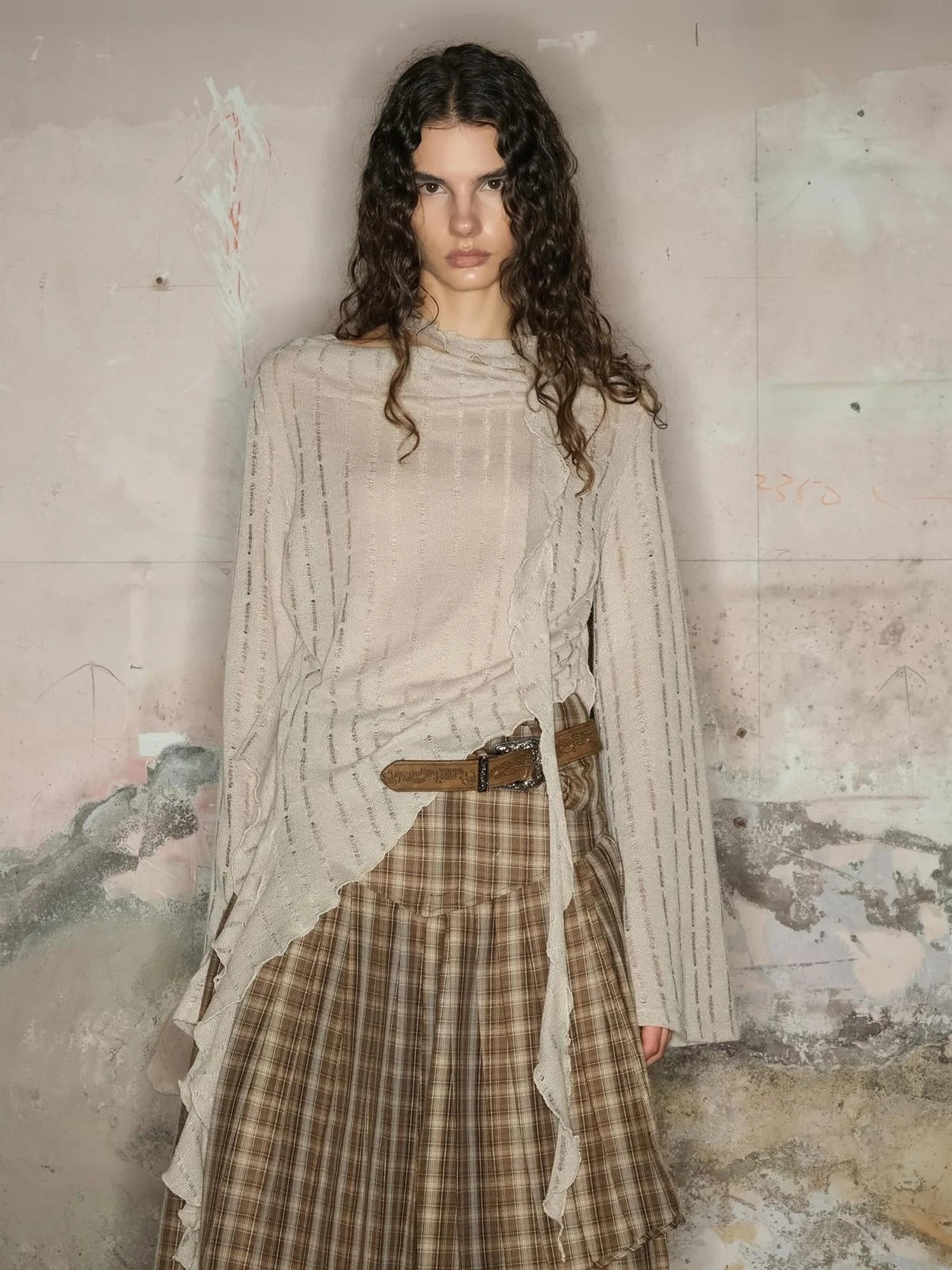 Dune Wasteland Style Irregular Ruffled Knit Top V-Neck T-Shirt Long-Sleeve