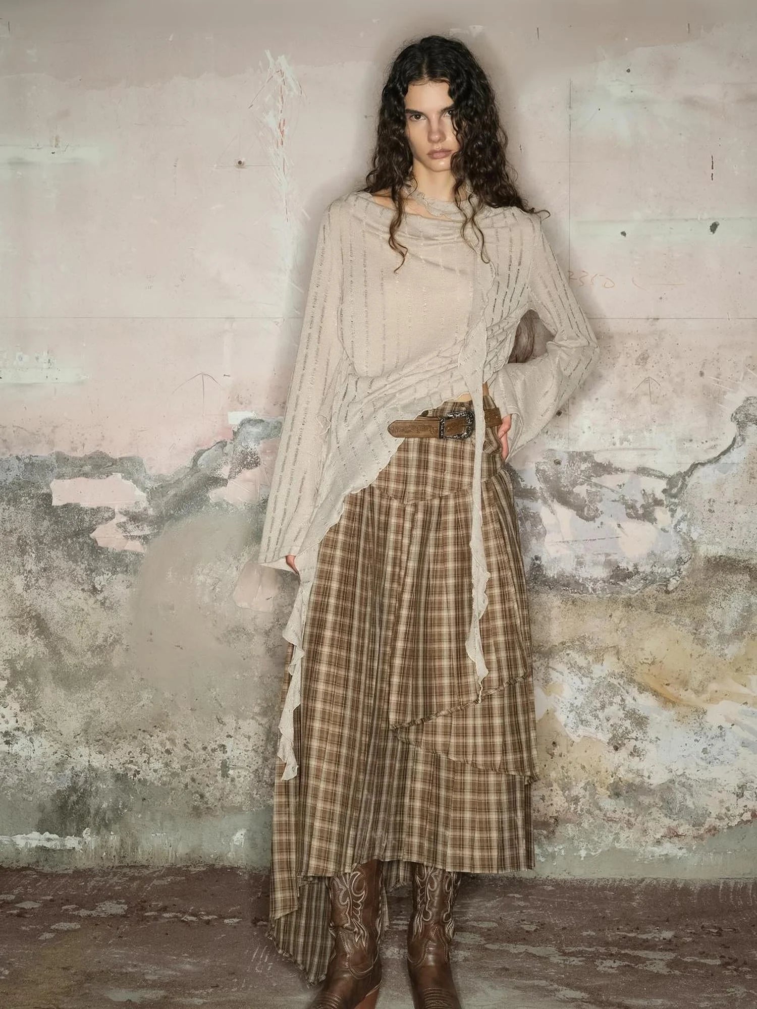 Dune Wasteland Style Irregular Ruffled Knit Top V-Neck T-Shirt Long-Sleeve