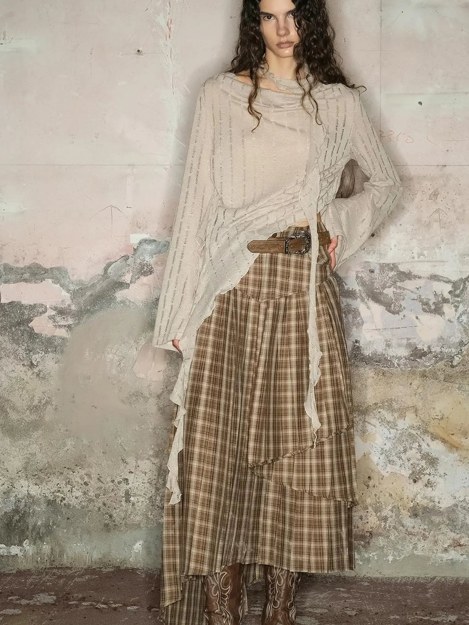 Dune Wasteland Style Irregular Ruffled Knit Top V-Neck T-Shirt Long-Sleeve