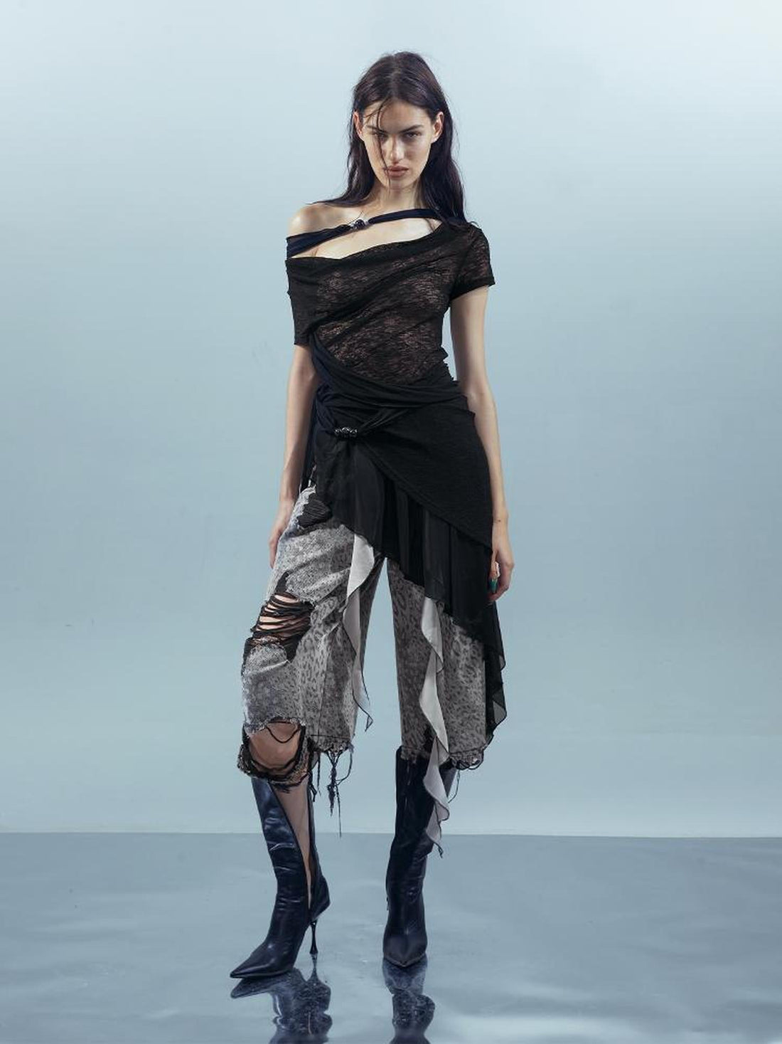 UpdateNN NORTH NODE Ethereal Threads Mirage T-shirt With Beaded Mesh V-neck Long-Sleeve