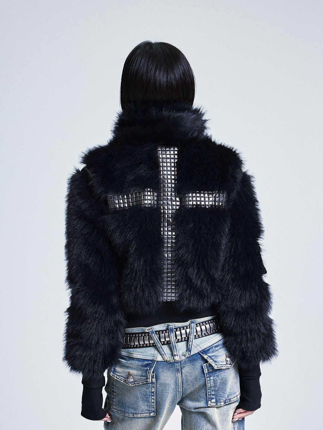 NONAME SPACE Diamond Quilted Detachable Fur Collar Cross Rhinestone Women&
