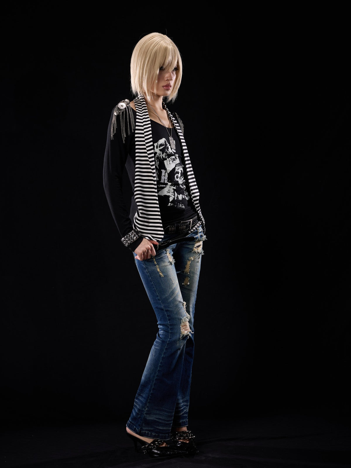 NONAME SPACE Distressed Cross Studded Mid Rise Stretch Women&