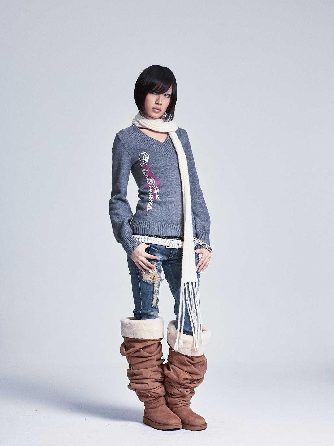 NONAME SPACE Lantern Sleeve Printed V-neck Slim Fit Women&
