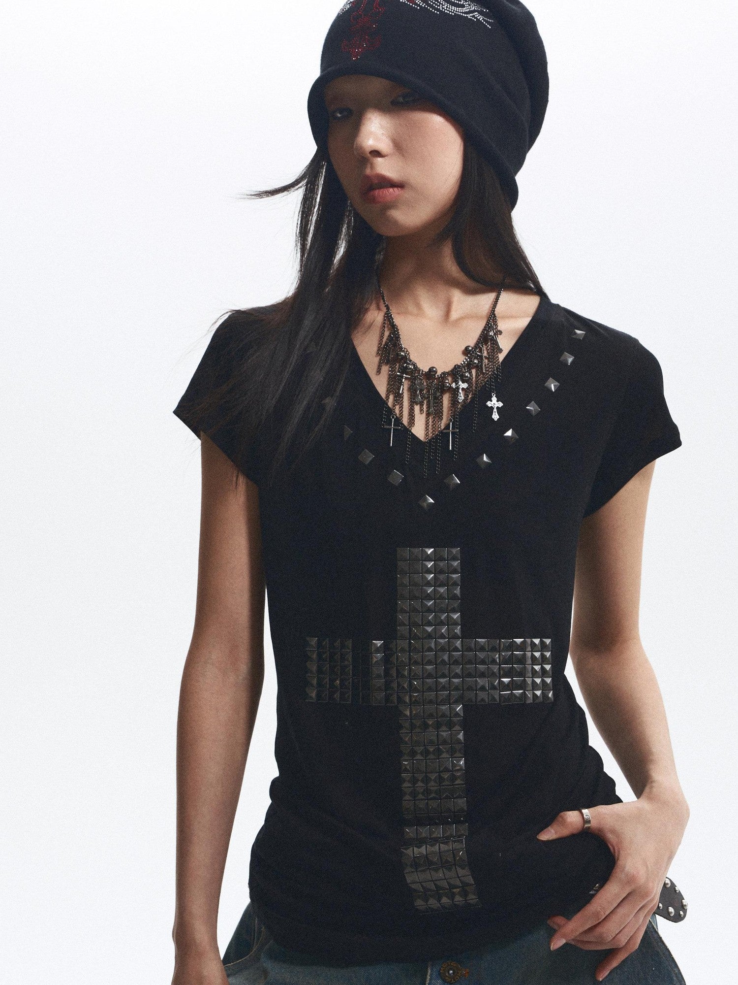 NONAME SPACE Loose Fit Cross Rhinestone Rivet V-neck Women&