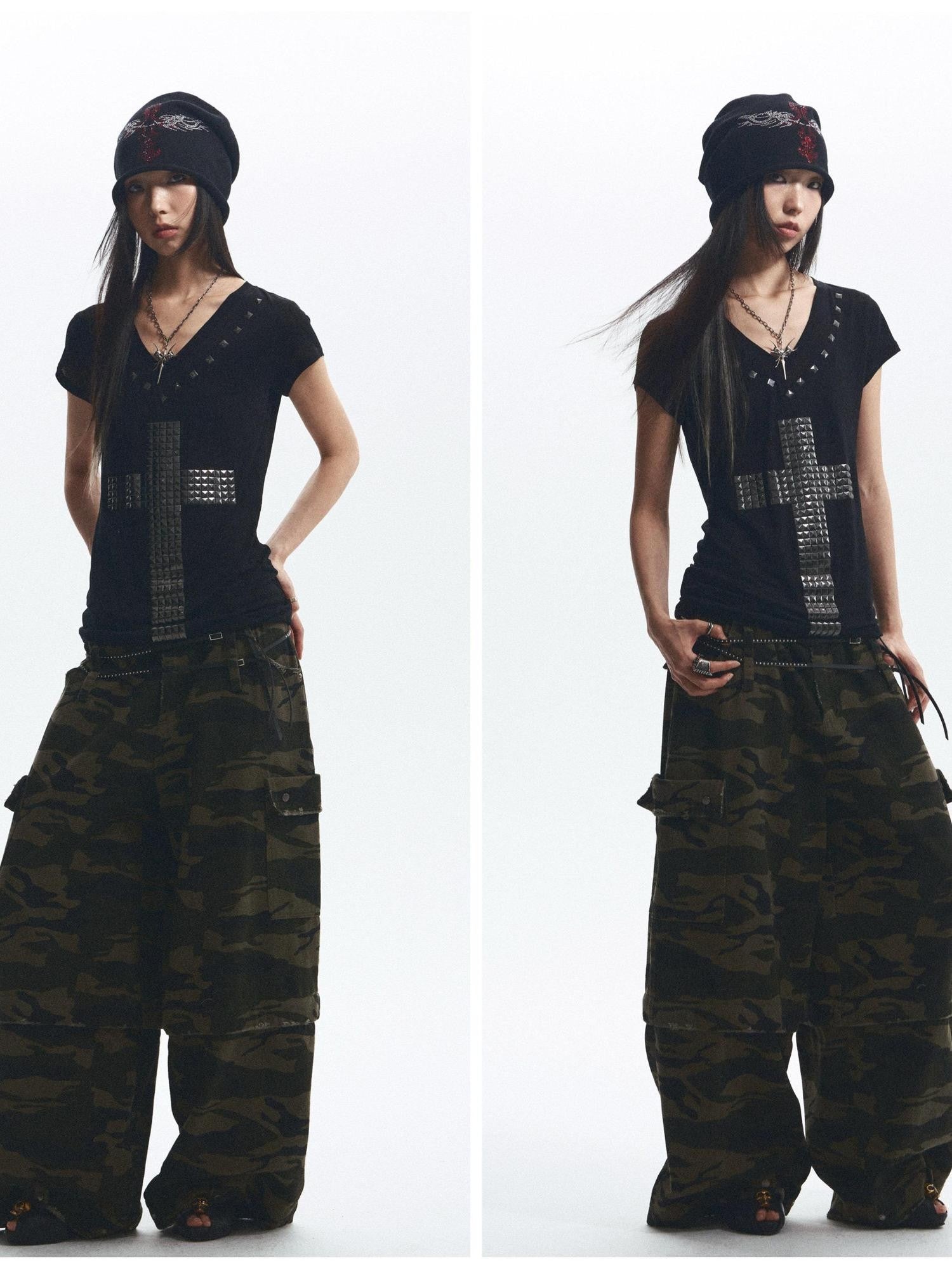 NONAME SPACE Loose Fit Cross Rhinestone Rivet V-neck Women&