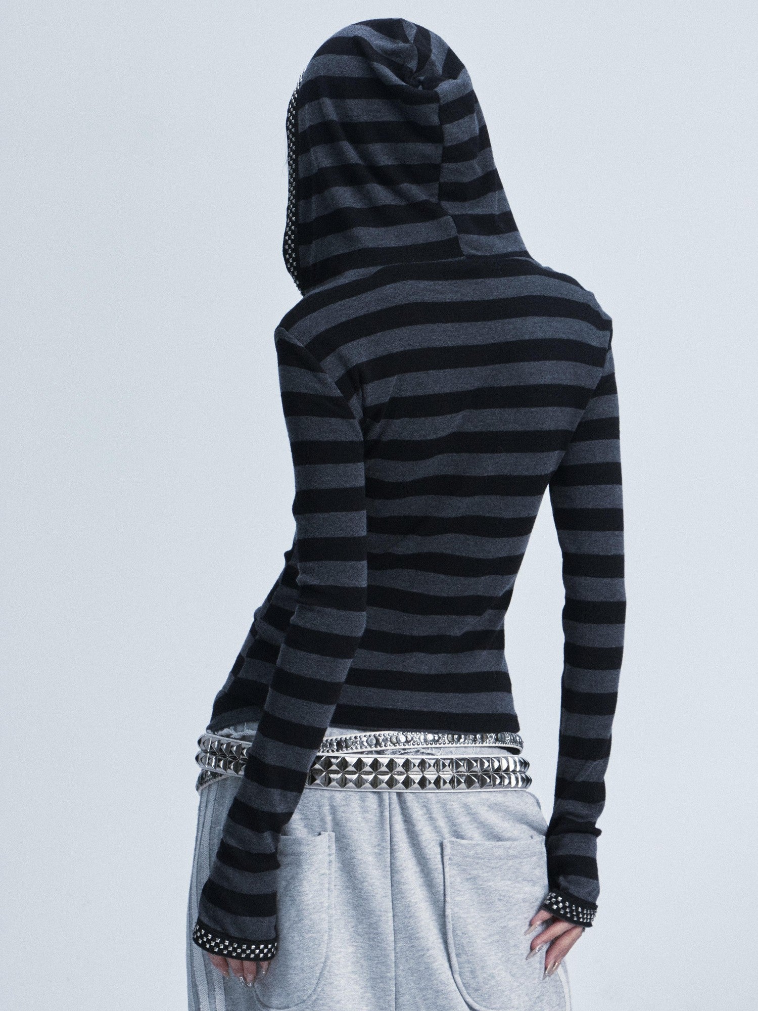 NONAME SPACE Rivet Print Hooded Thumbhole Women&