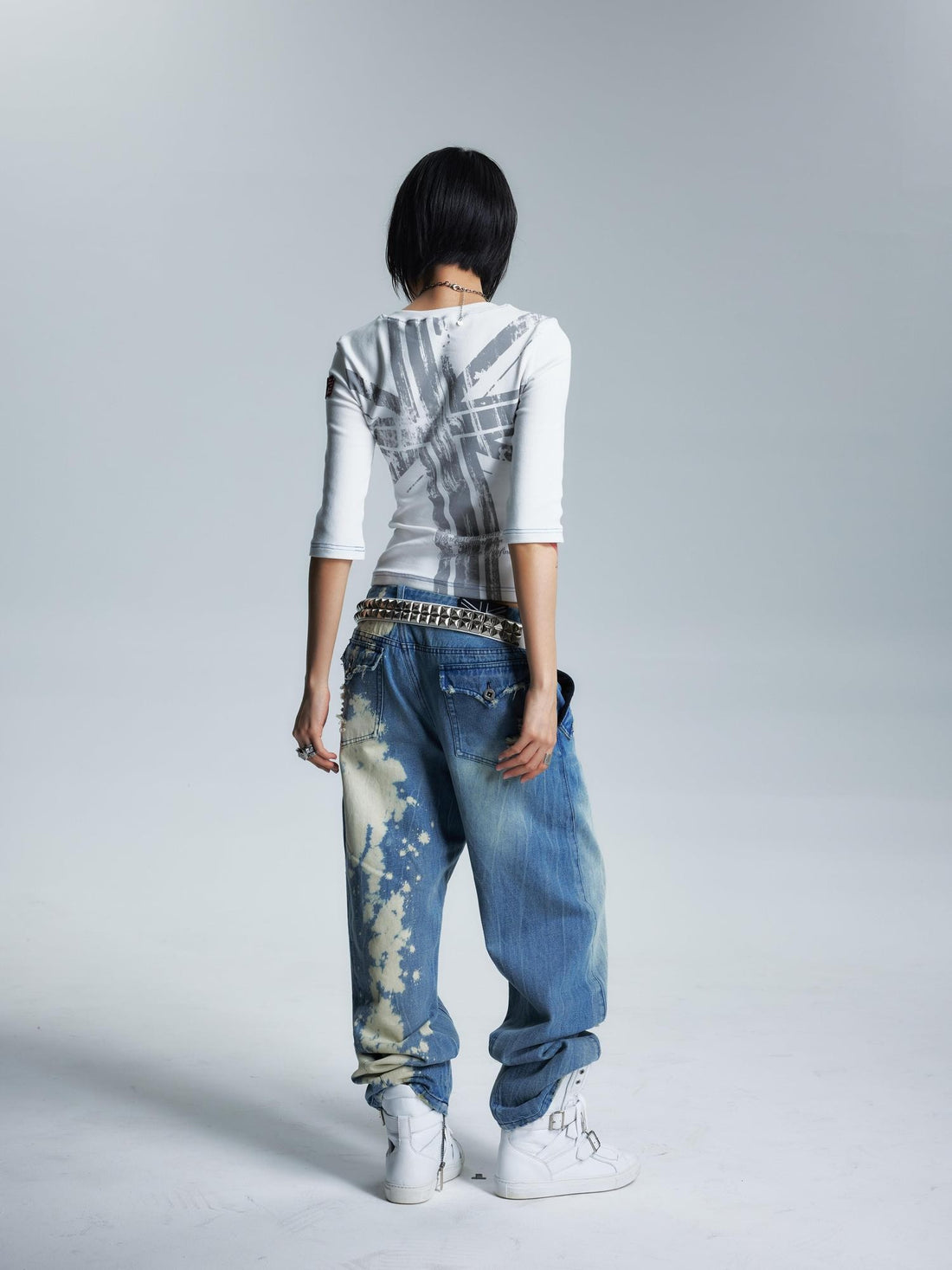 NONAME SPACE Topstitched Asymmetric Neck Applique Slim Women&