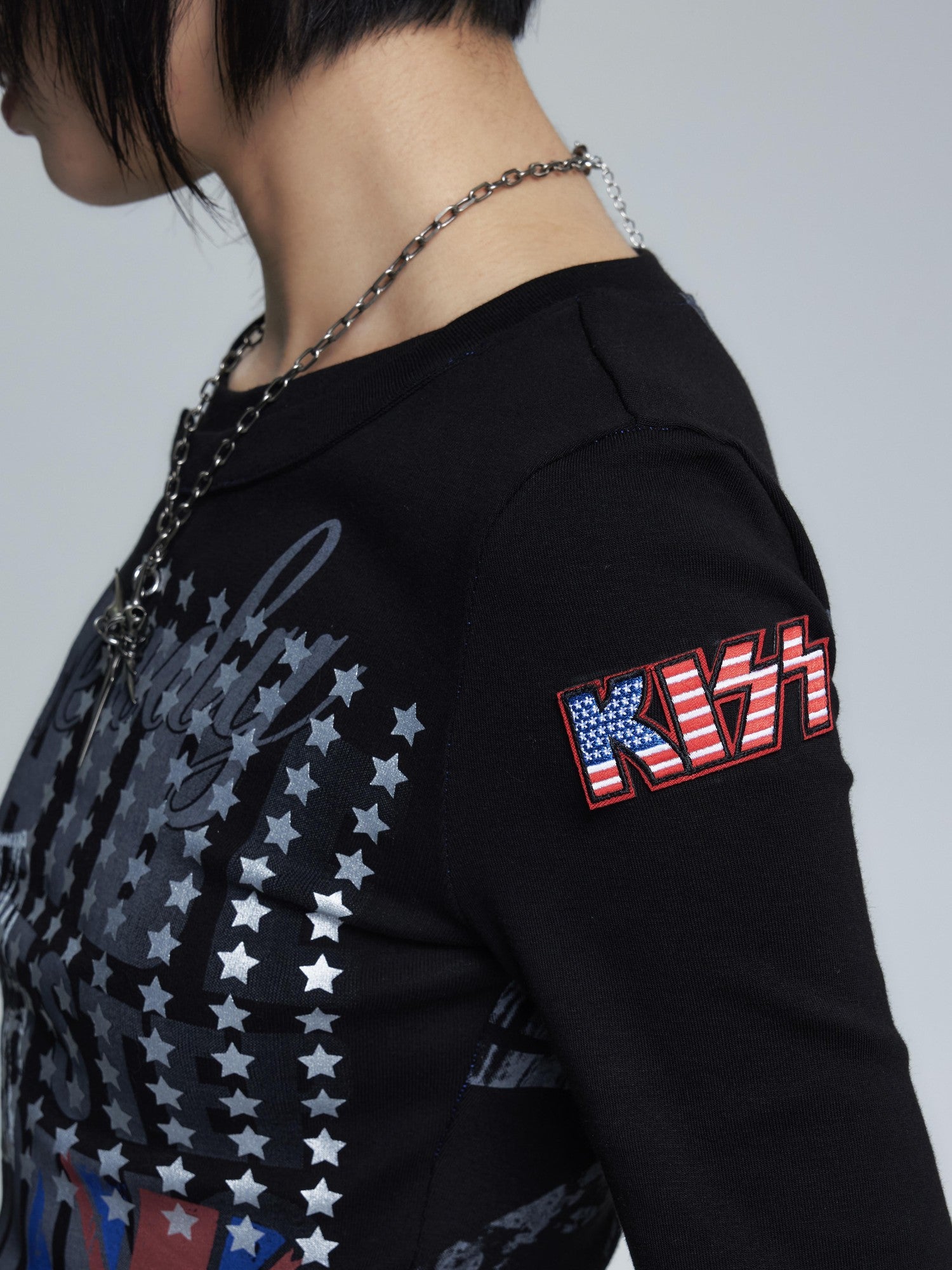 NONAME SPACE Topstitched Asymmetric Neck Applique Slim Women&