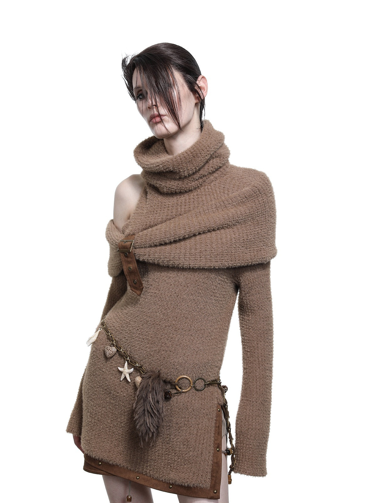 NORTH_NODE_Armor_Inspired_Stacked_Thick_High_Neck_Women&