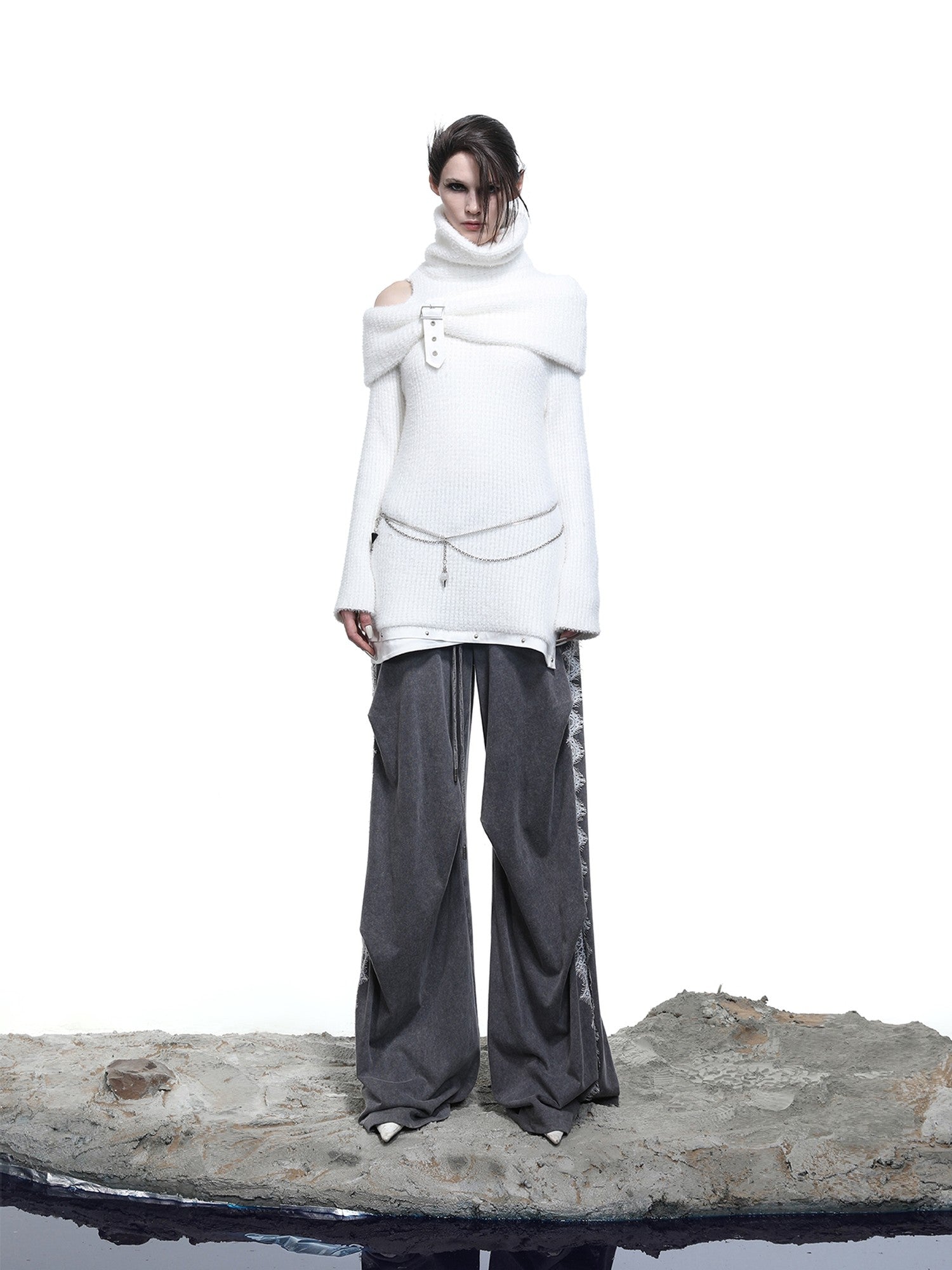 NORTH NODE Armor Inspired Stacked Thick High Neck Women&