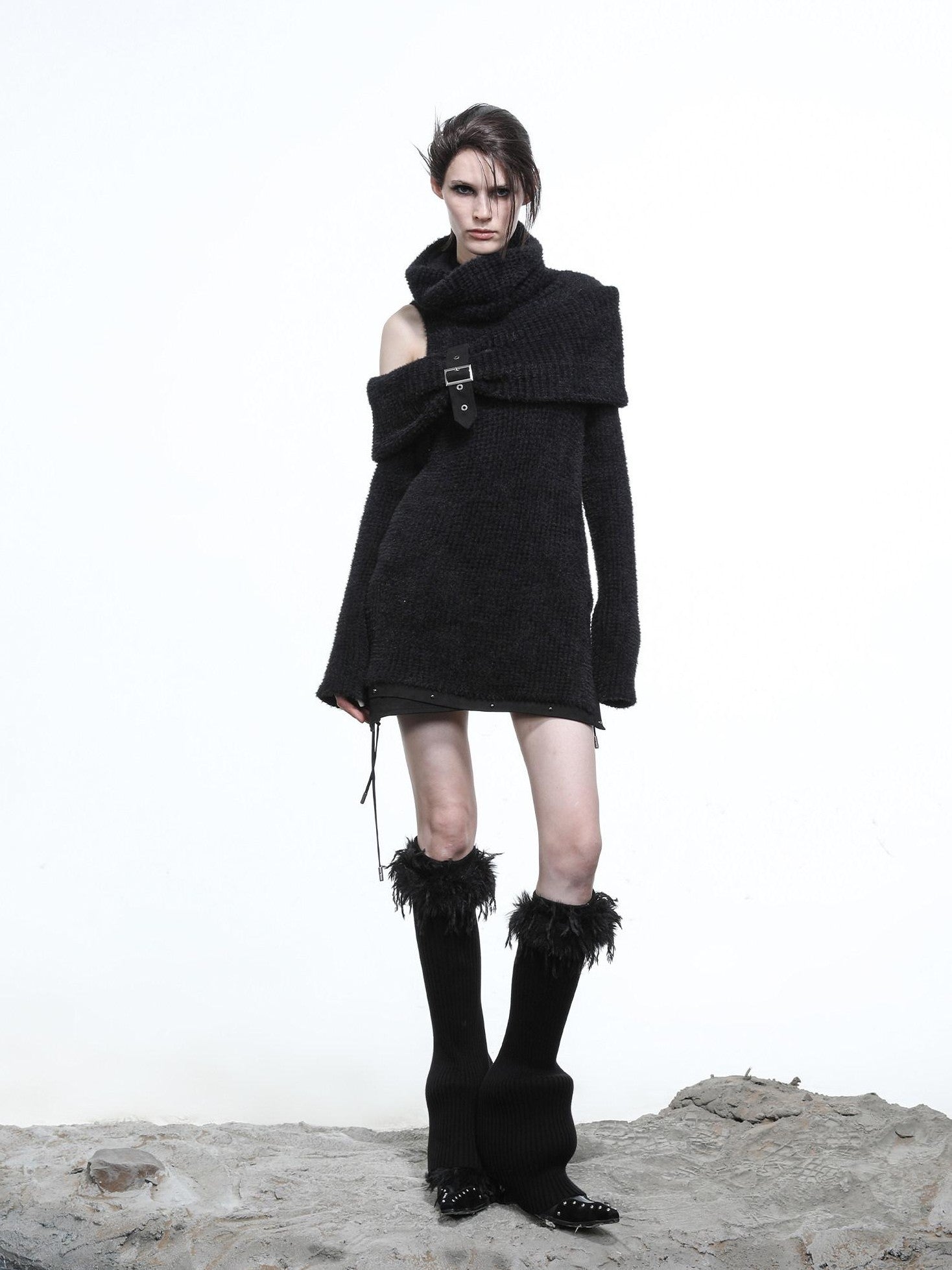 NORTH NODE Armor Inspired Stacked Thick High Neck Women&