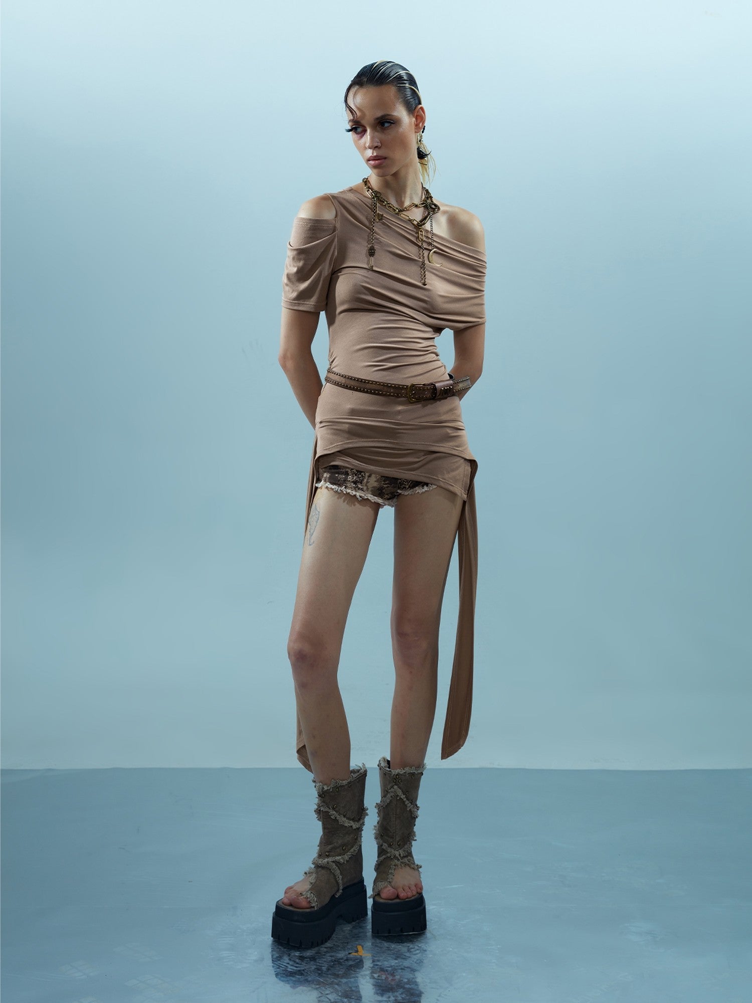NORTH NODE Asymmetric Ribbon One Shoulder Cross Print Women&