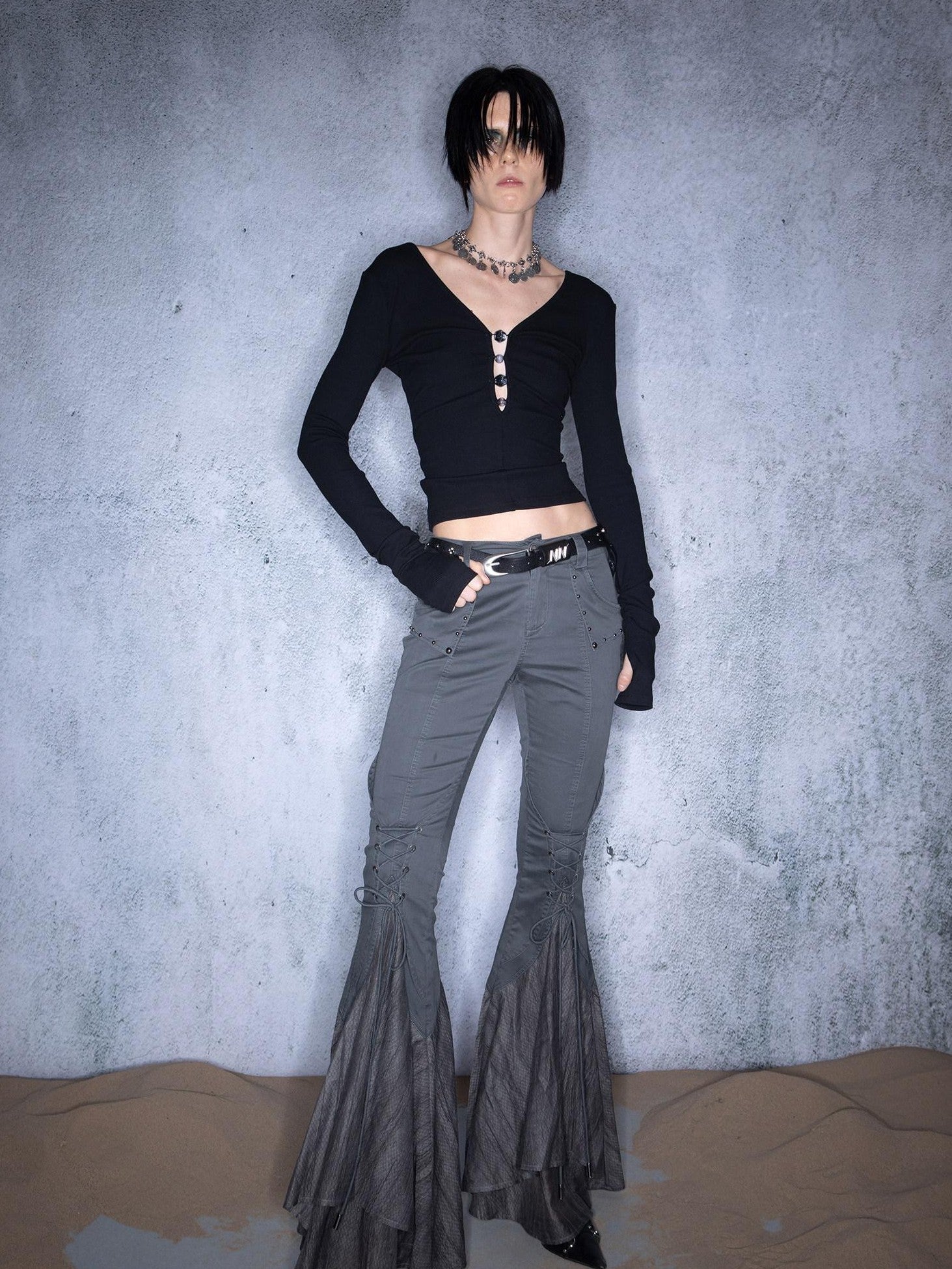 NORTH NODE Beaded Open Back V-neck Cropped Women&