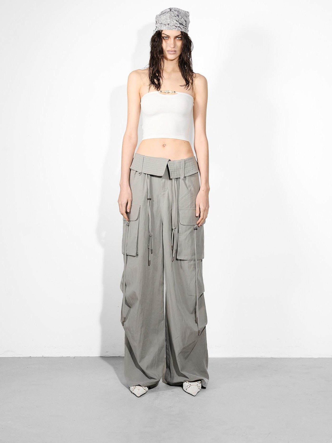 NORTH NODE Beaded Solid Backless Cropped Fitted Women&