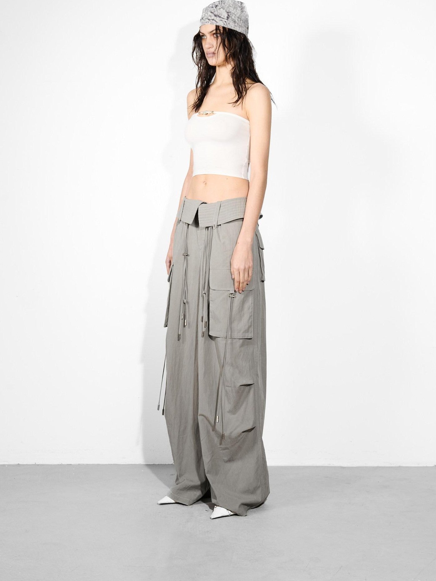 NORTH NODE Beaded Solid Backless Cropped Fitted Women&