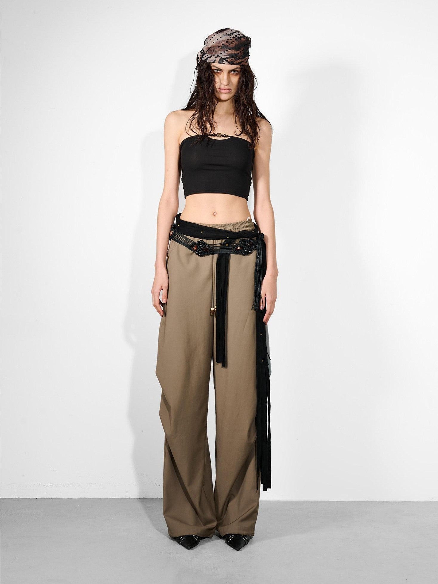NORTH NODE Beaded Solid Backless Cropped Fitted Women&