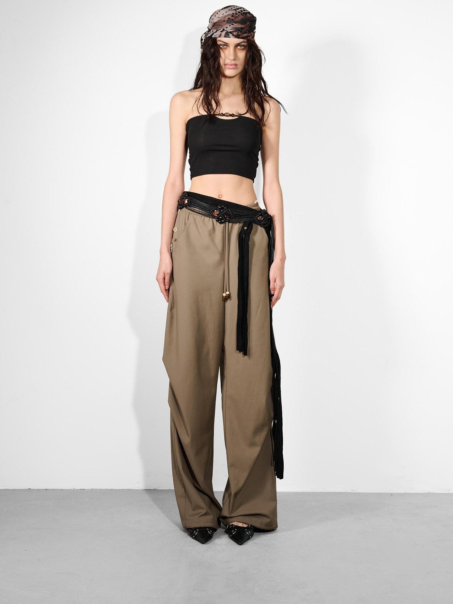 NORTH NODE Beaded Solid Backless Cropped Fitted Women&