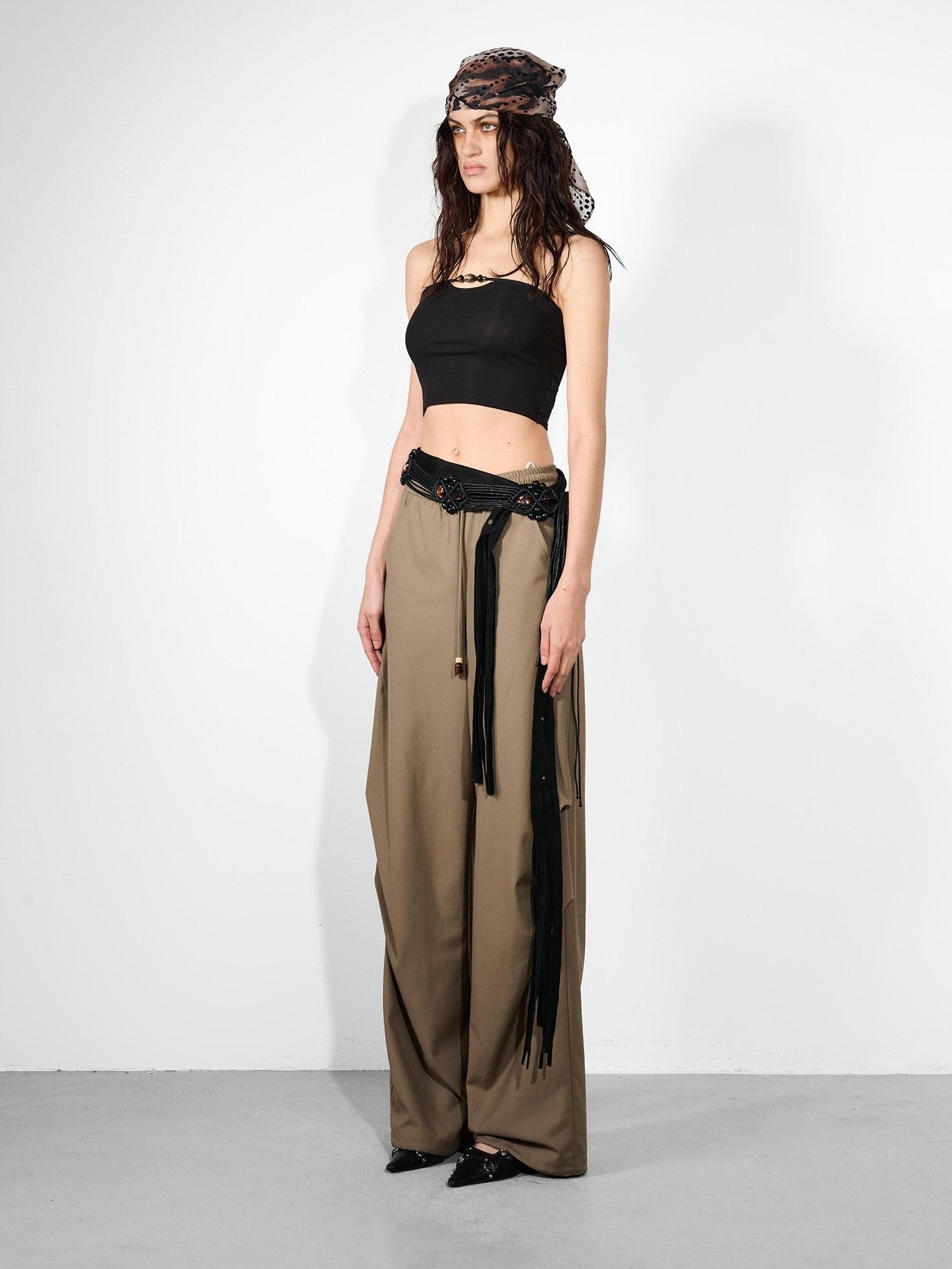 NORTH NODE Beaded Solid Backless Cropped Fitted Women&