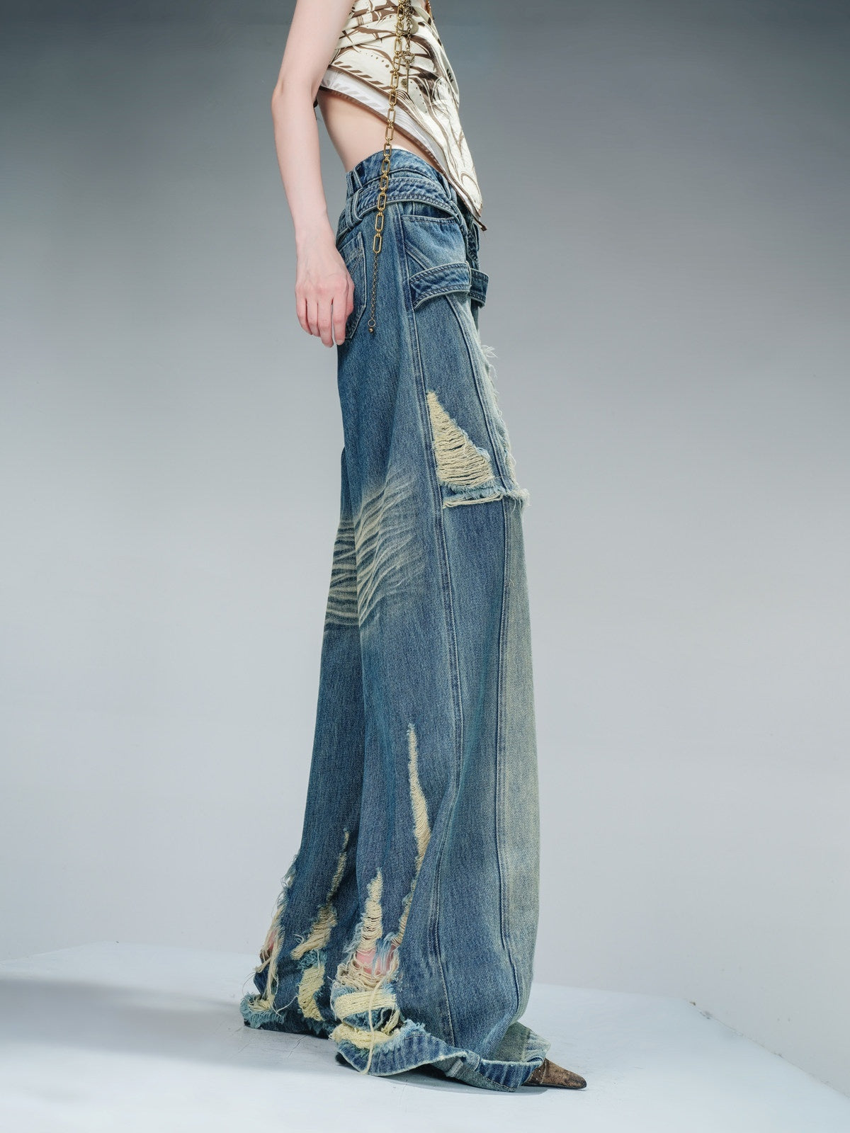 NORTH_NODE_Blue_Brushed_Distressed_Relaxed_Natural_Waist_Women&