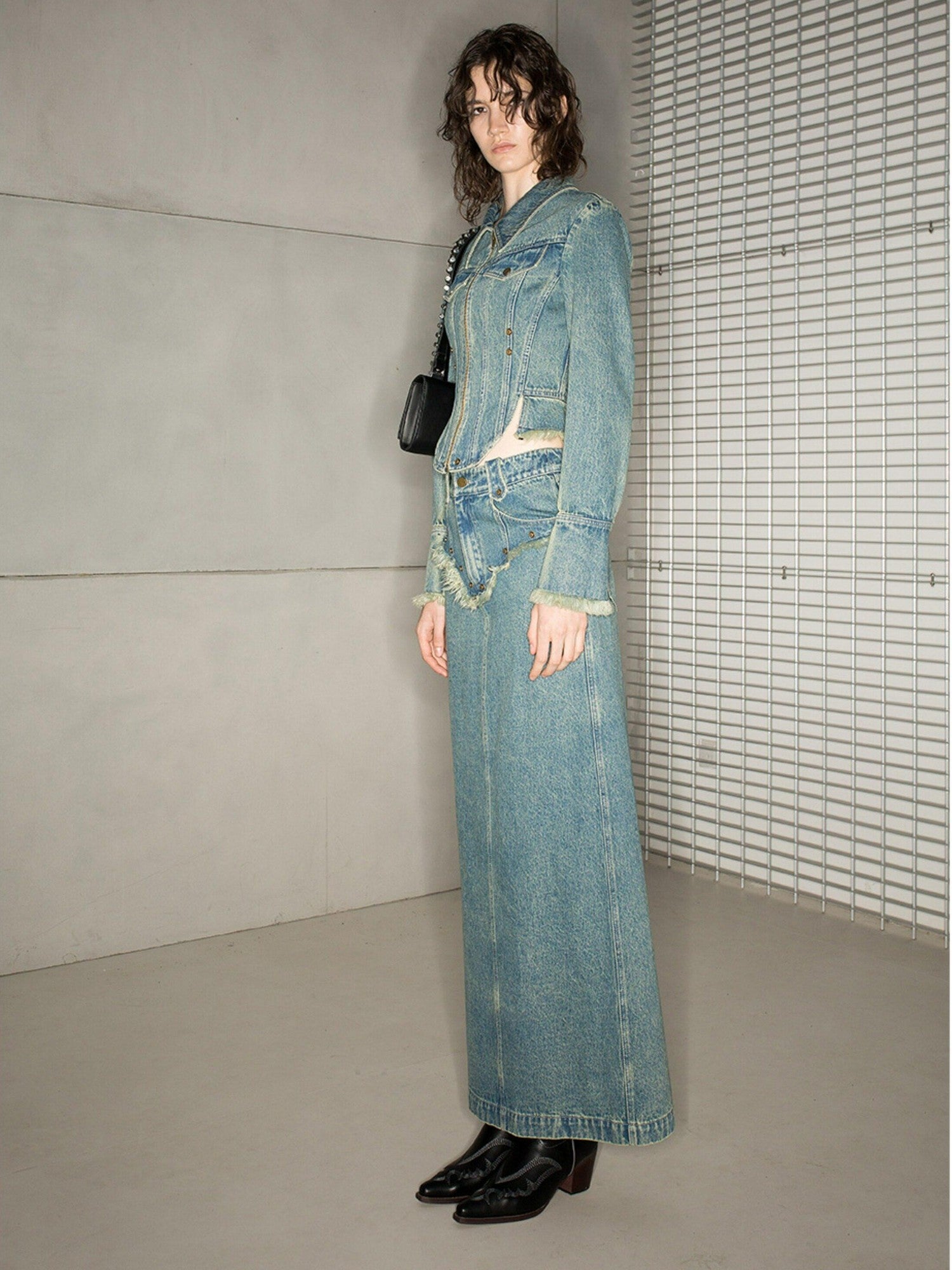 NORTH NODE Blue Washed Frayed Hem Slimming Women&