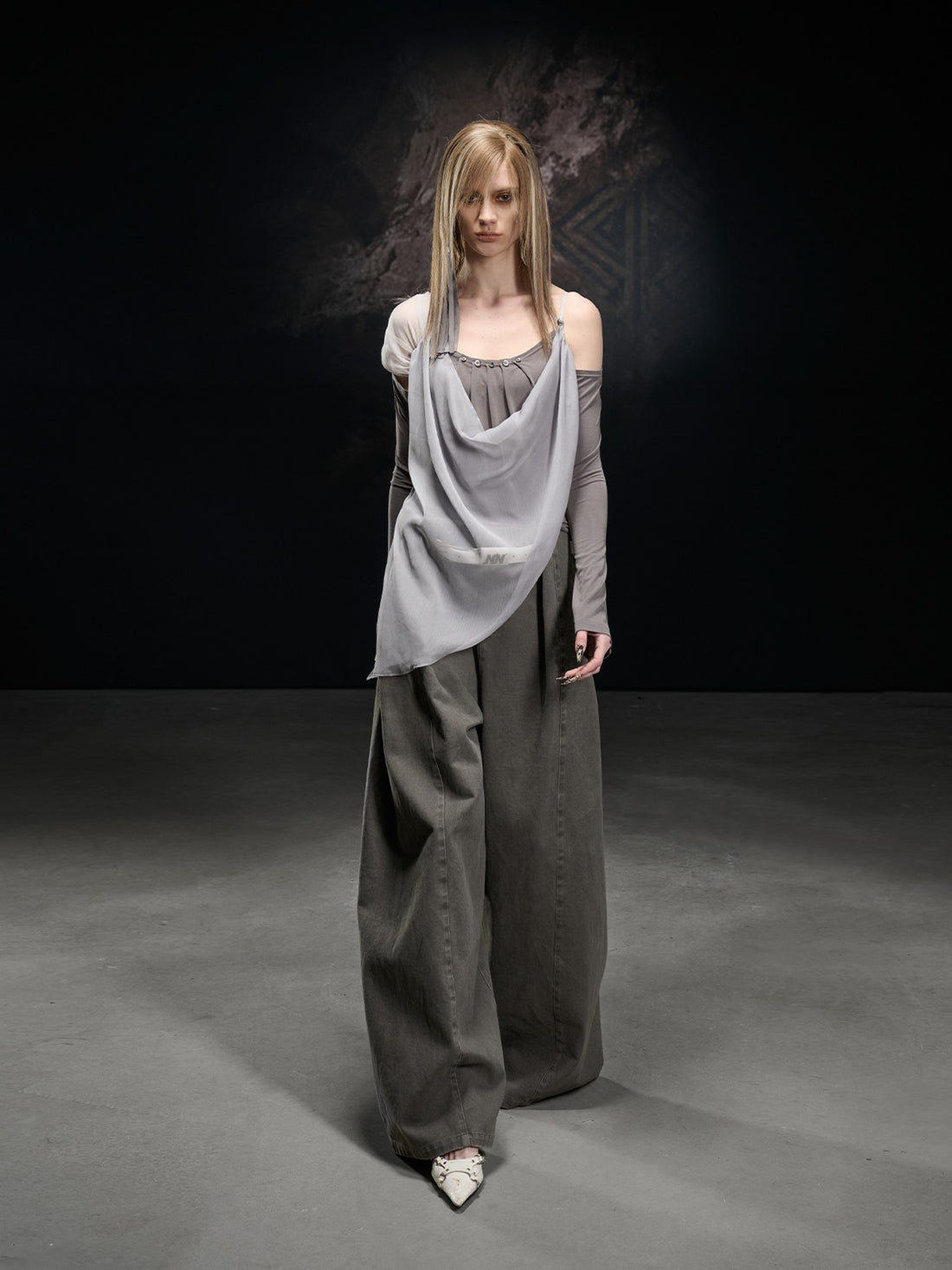 NORTH NODE Chiffon Splice Asymmetric Off Shoulder Women&