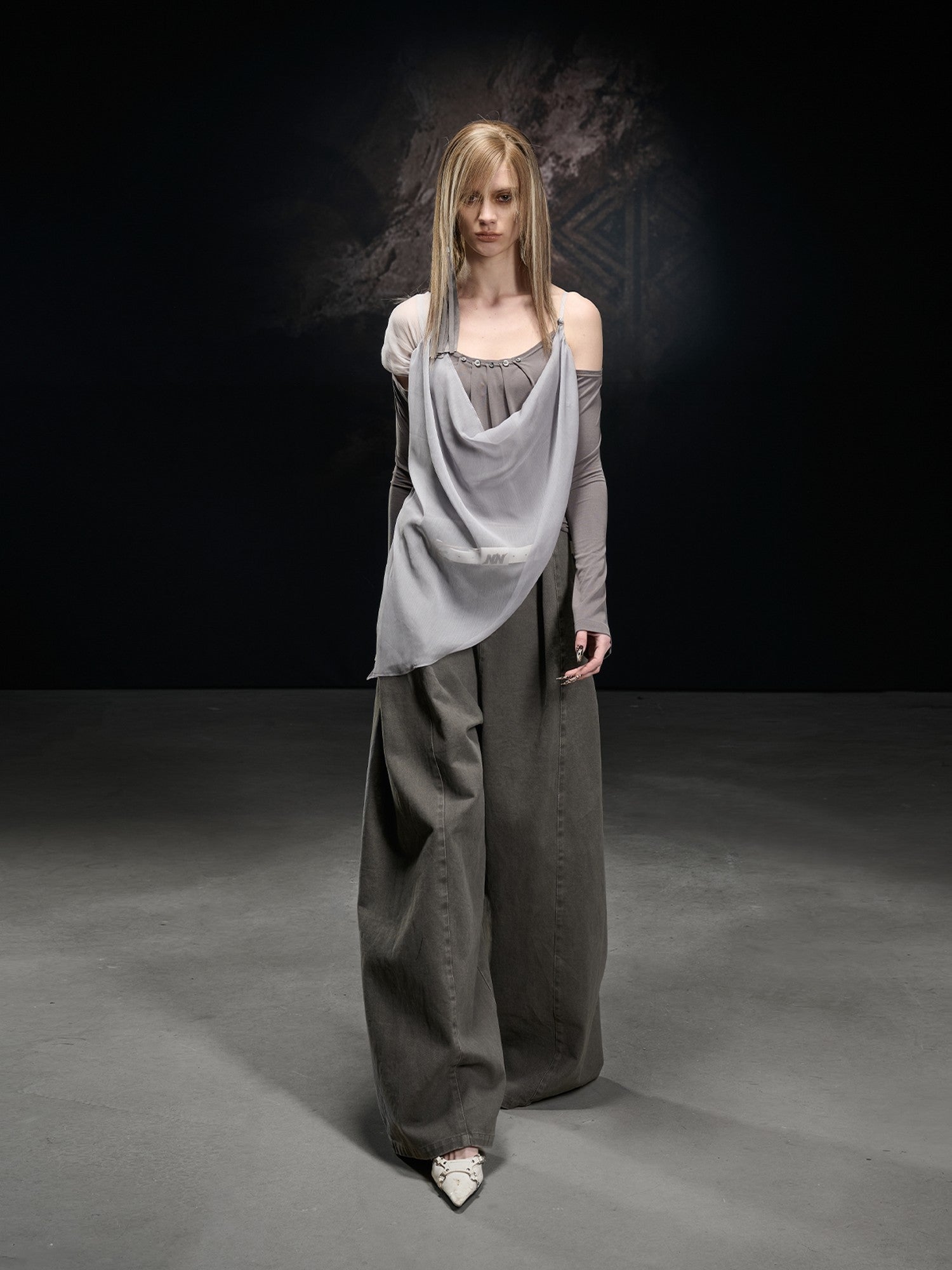 NORTH NODE Chiffon Splice Asymmetric Off Shoulder Women&