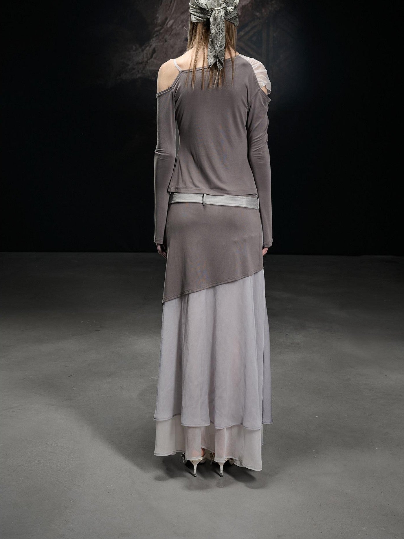 NORTH NODE Chiffon Splice Asymmetric Off Shoulder Women&
