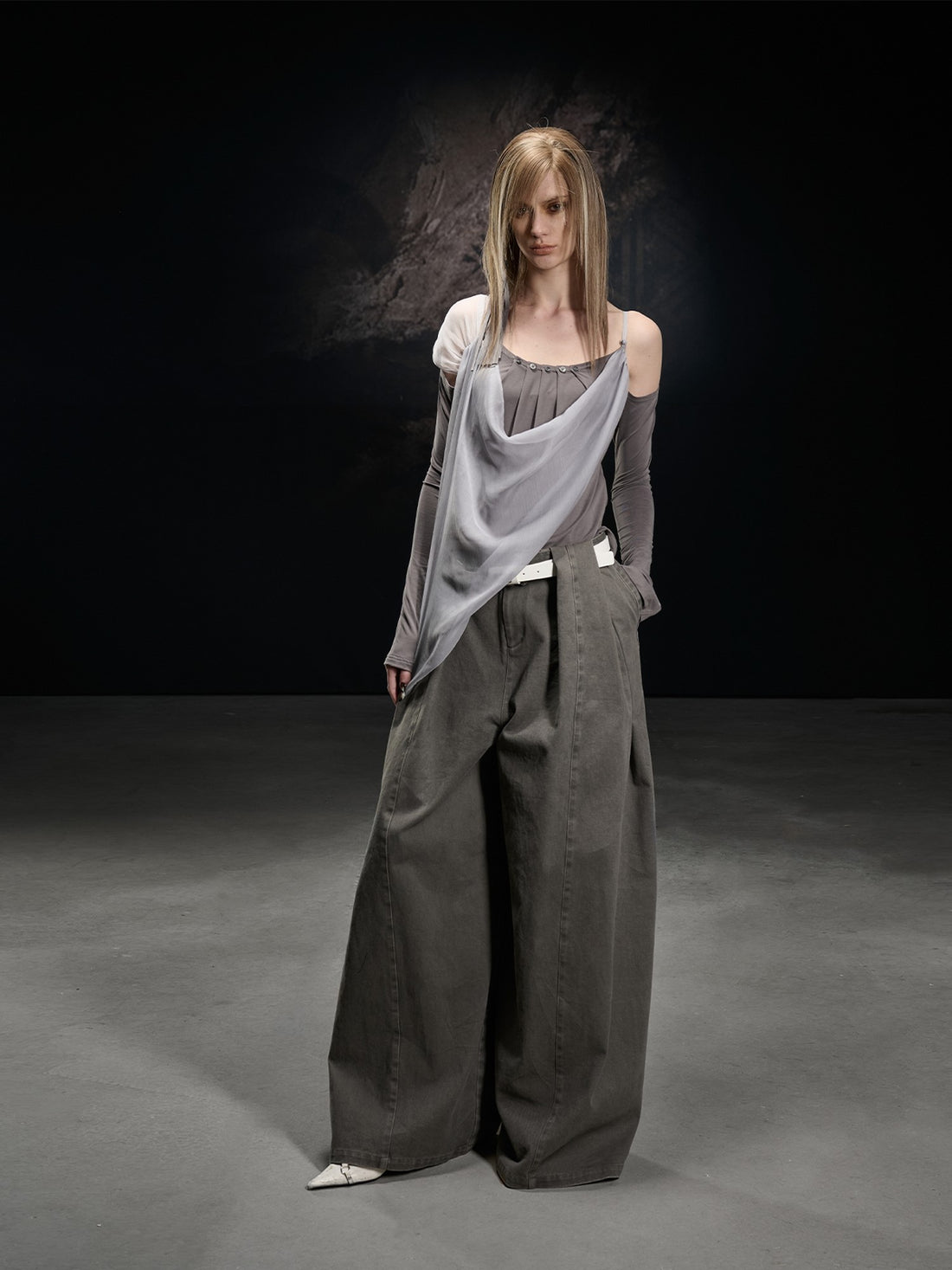 NORTH NODE Chiffon Splice Asymmetric Off Shoulder Women&