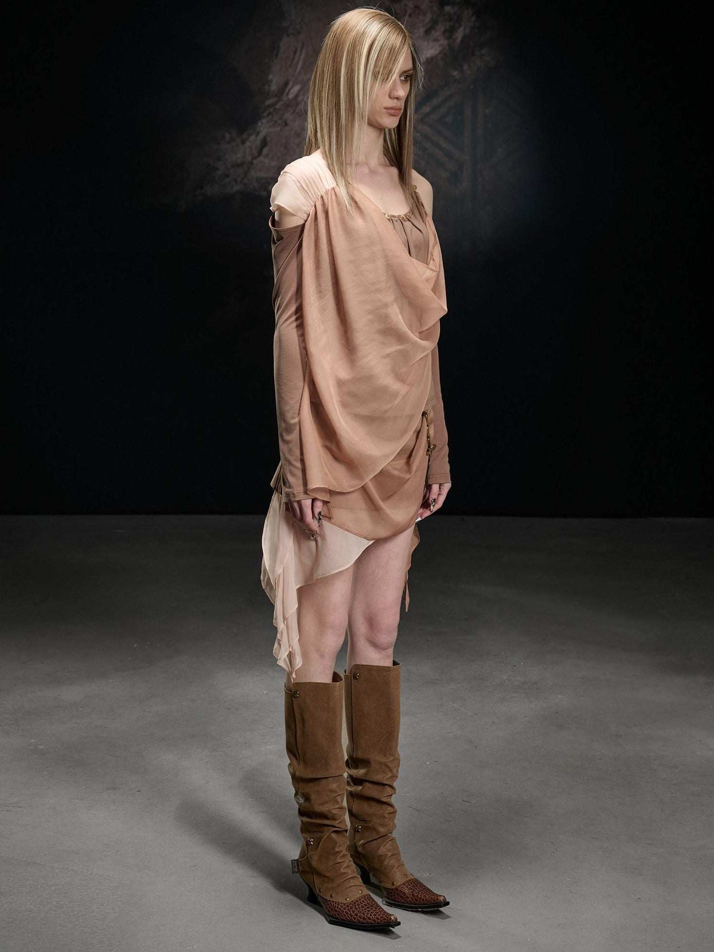 NORTH NODE Chiffon Splice Asymmetric Off Shoulder Women&