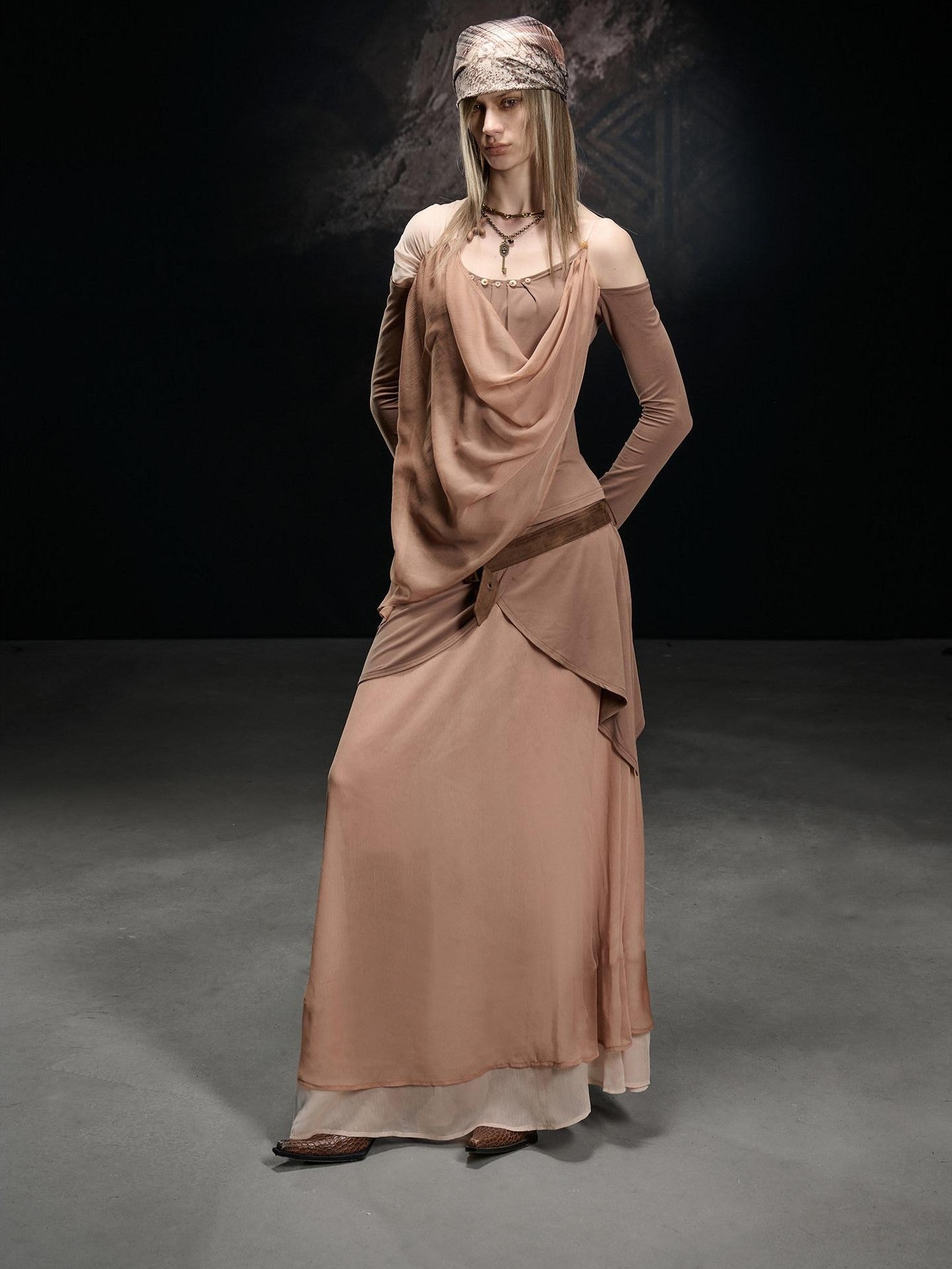 NORTH NODE Chiffon Splice Asymmetric Off Shoulder Women&