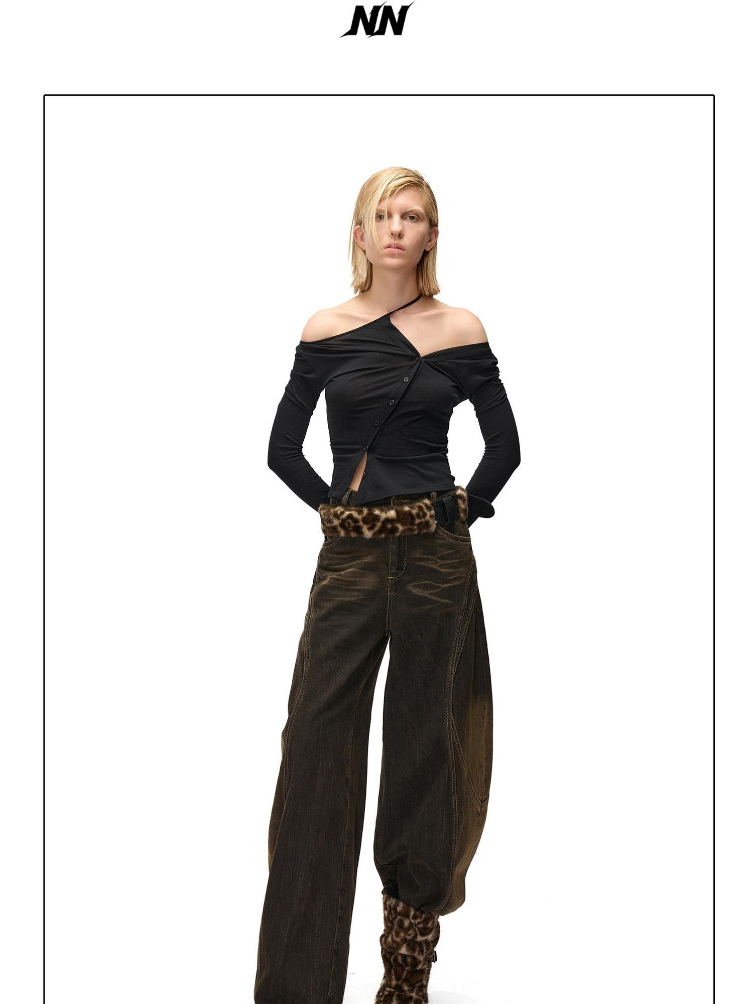 NORTH NODE Cropped Asymmetric Placket Button Women&