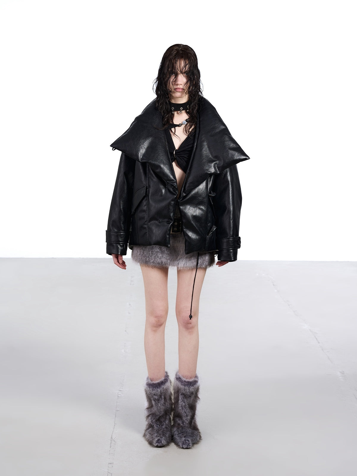 NORTH_NODE_Cropped_Large_Lapel_Single_Row_90_White_Duck_Down_Women&