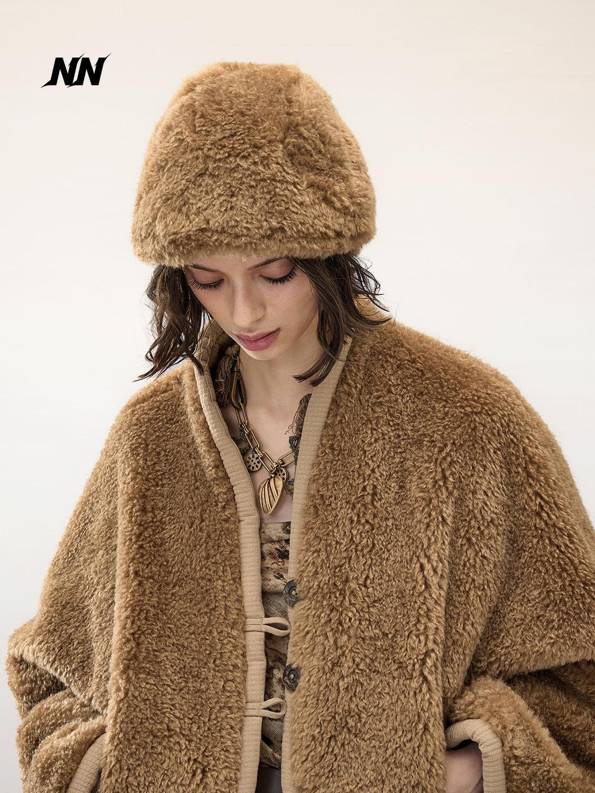 NORTH NODE Foldable Solid Plush Round Top Women&
