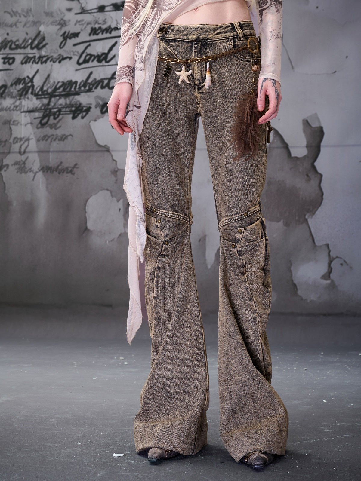 NORTH_NODE_Gray_Distressed_Washed_Slim_Fit_Punk_Women&