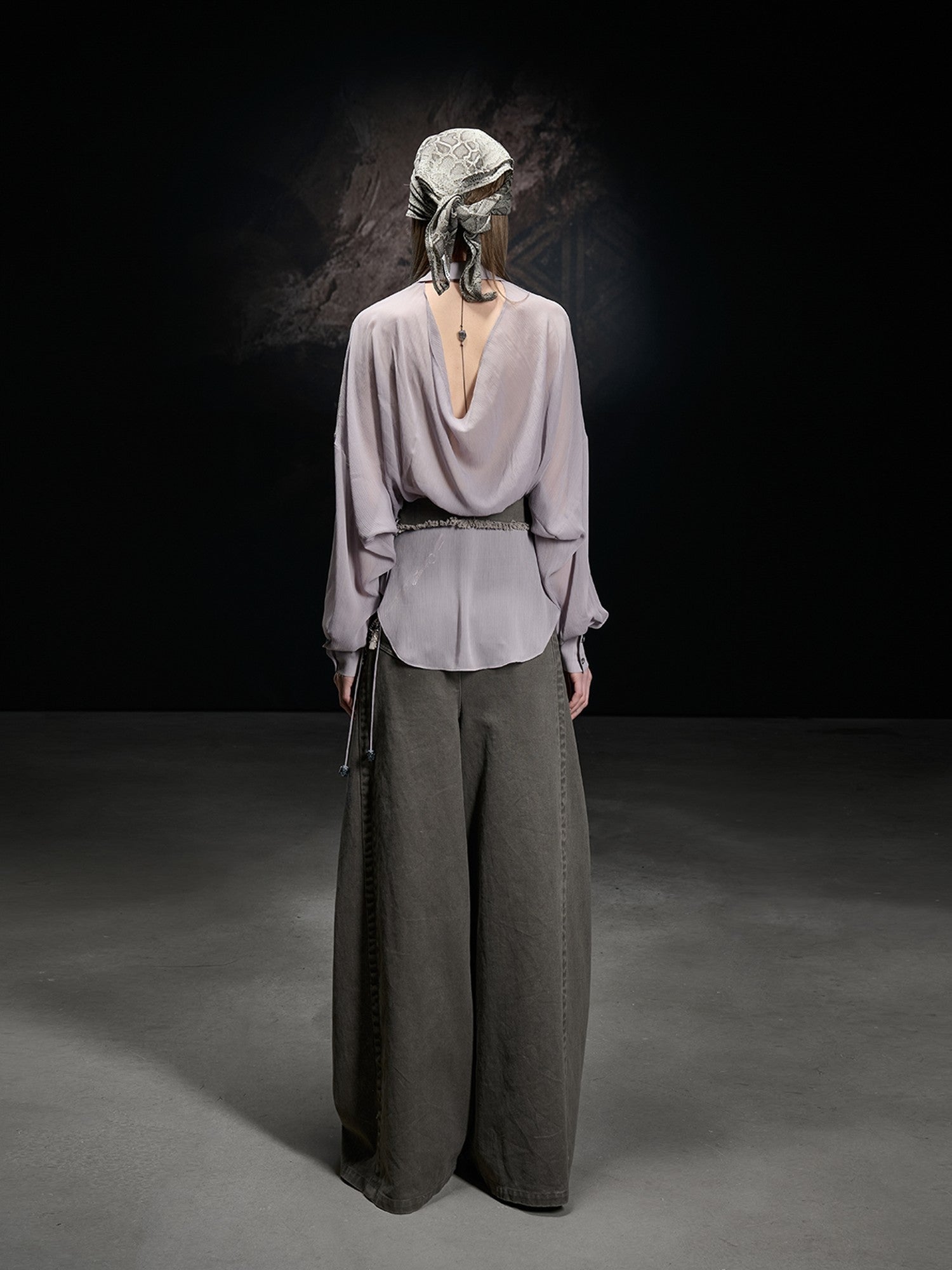 NORTH NODE Khaki Splice Cinched Waist V-neck Slim Women&