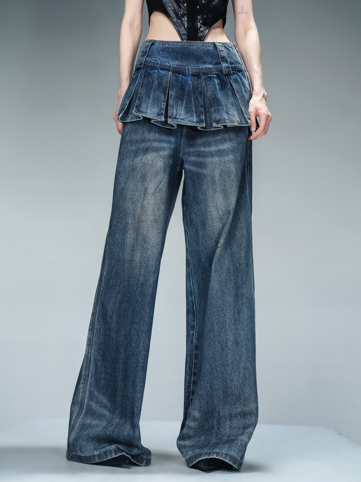 NORTH_NODE_Layered_Pleated_Skirt_Overlay_Design_Women&