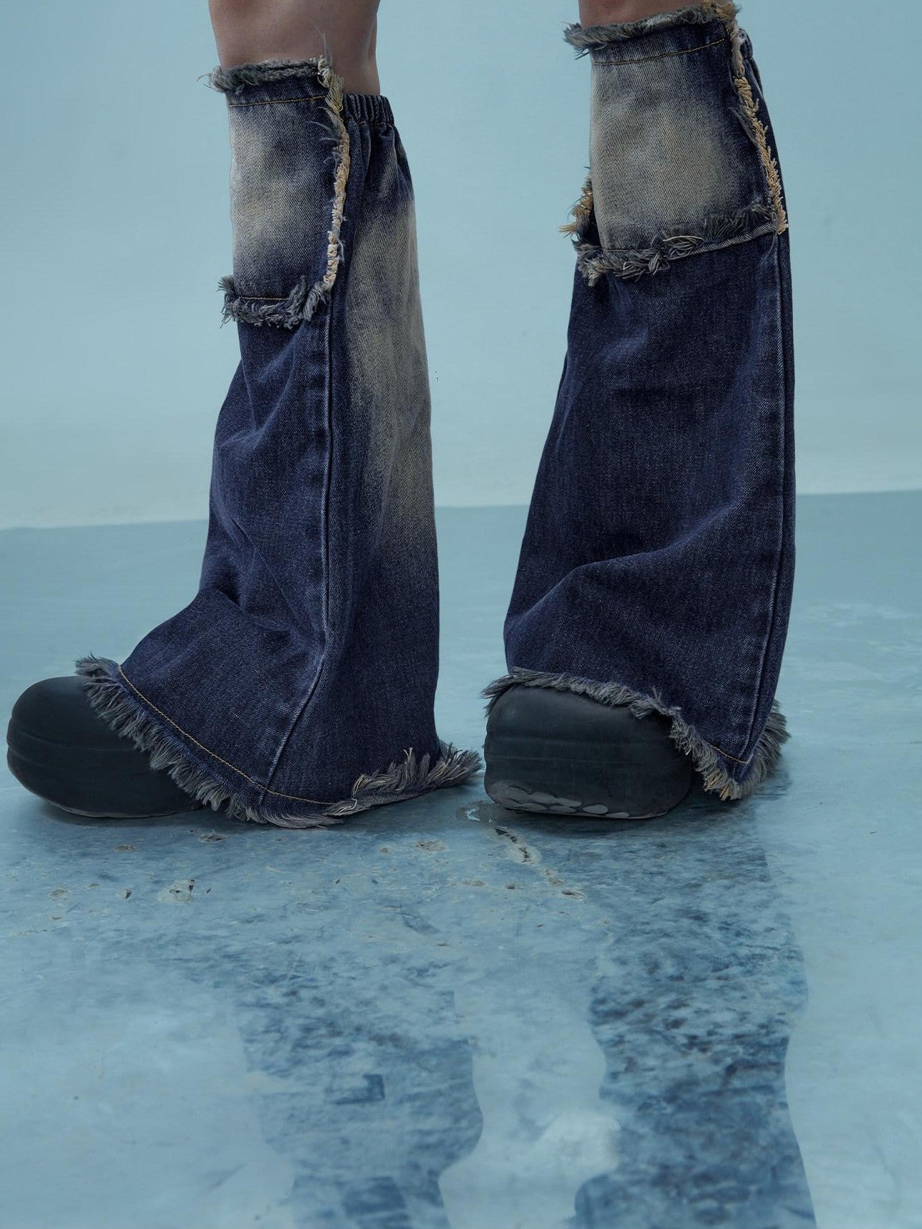 NORTH NODE Light Wash Distressed Aged Raw Frayed Hem Women&