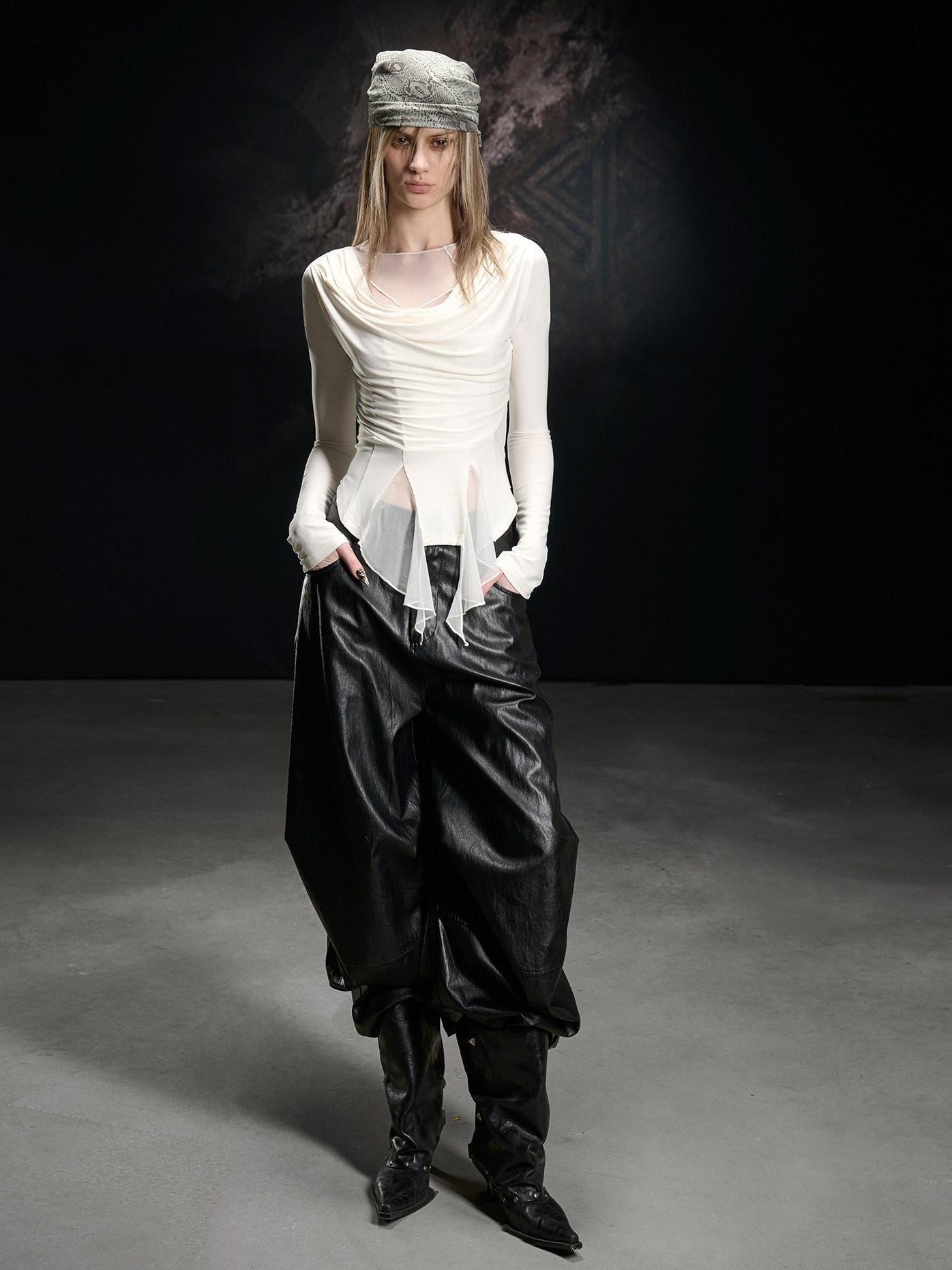 NORTH NODE Mesh Spliced Scoop Neck Slim Fit Women&