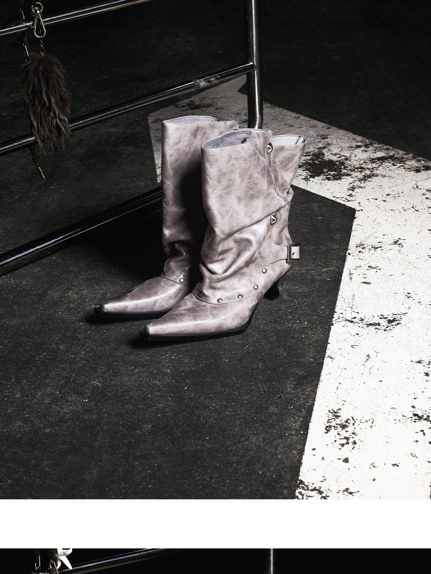 NORTH NODE Pointed Pleated Metal Hardware Horseshoe Heel Women&