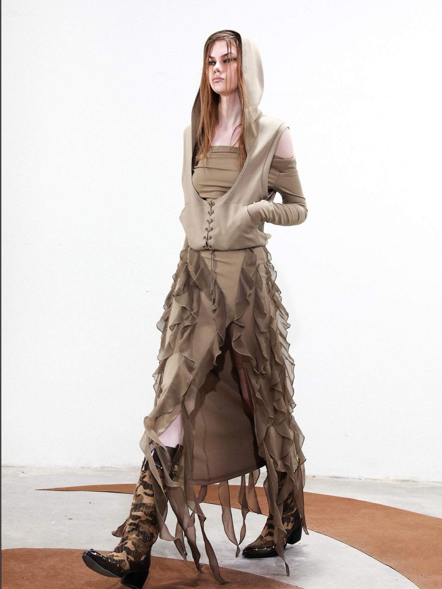 NORTH NODE Ruffled Hem Detachable Vest Two Piece Women&