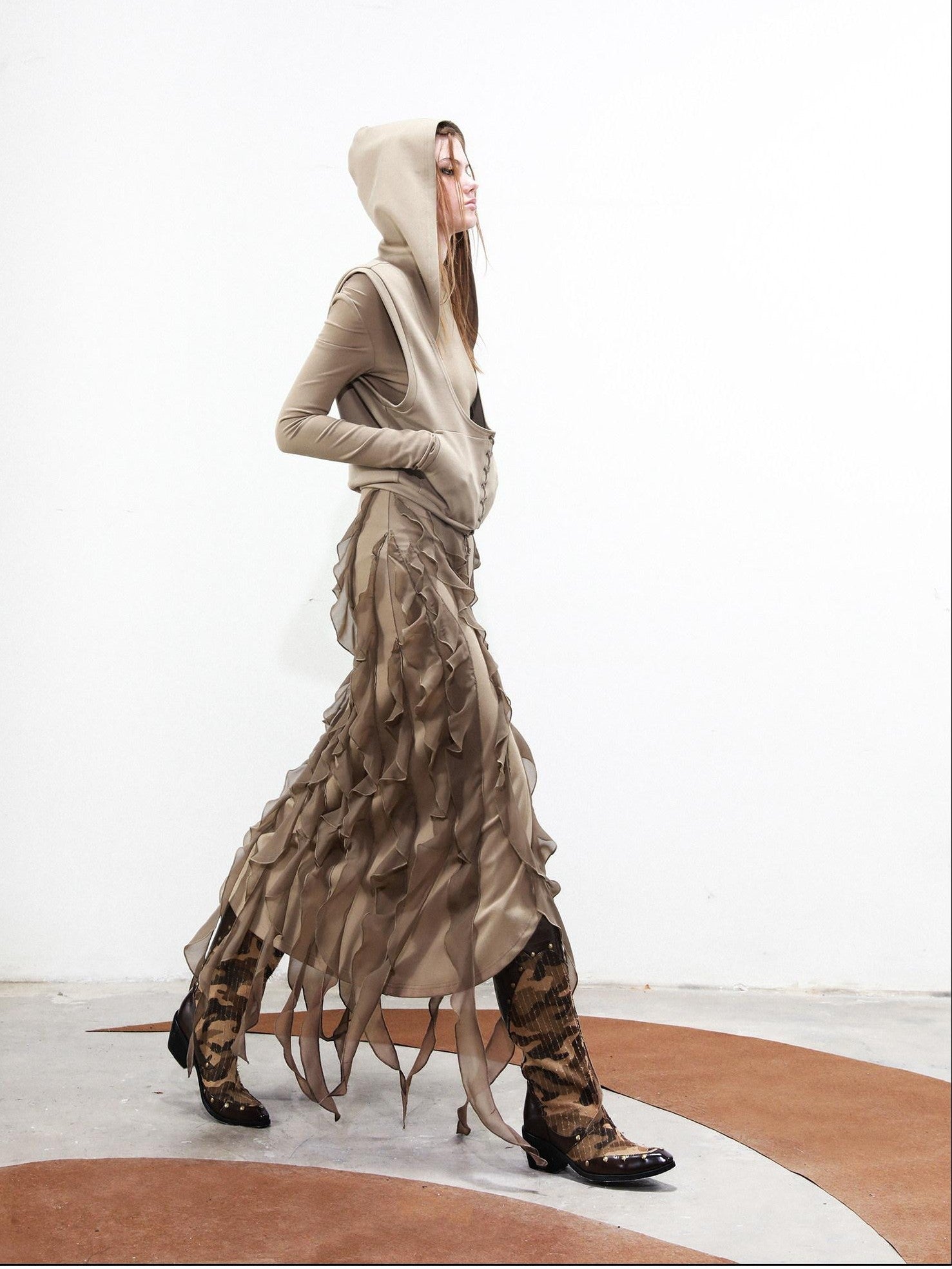 NORTH NODE Ruffled Hem Detachable Vest Two Piece Women&