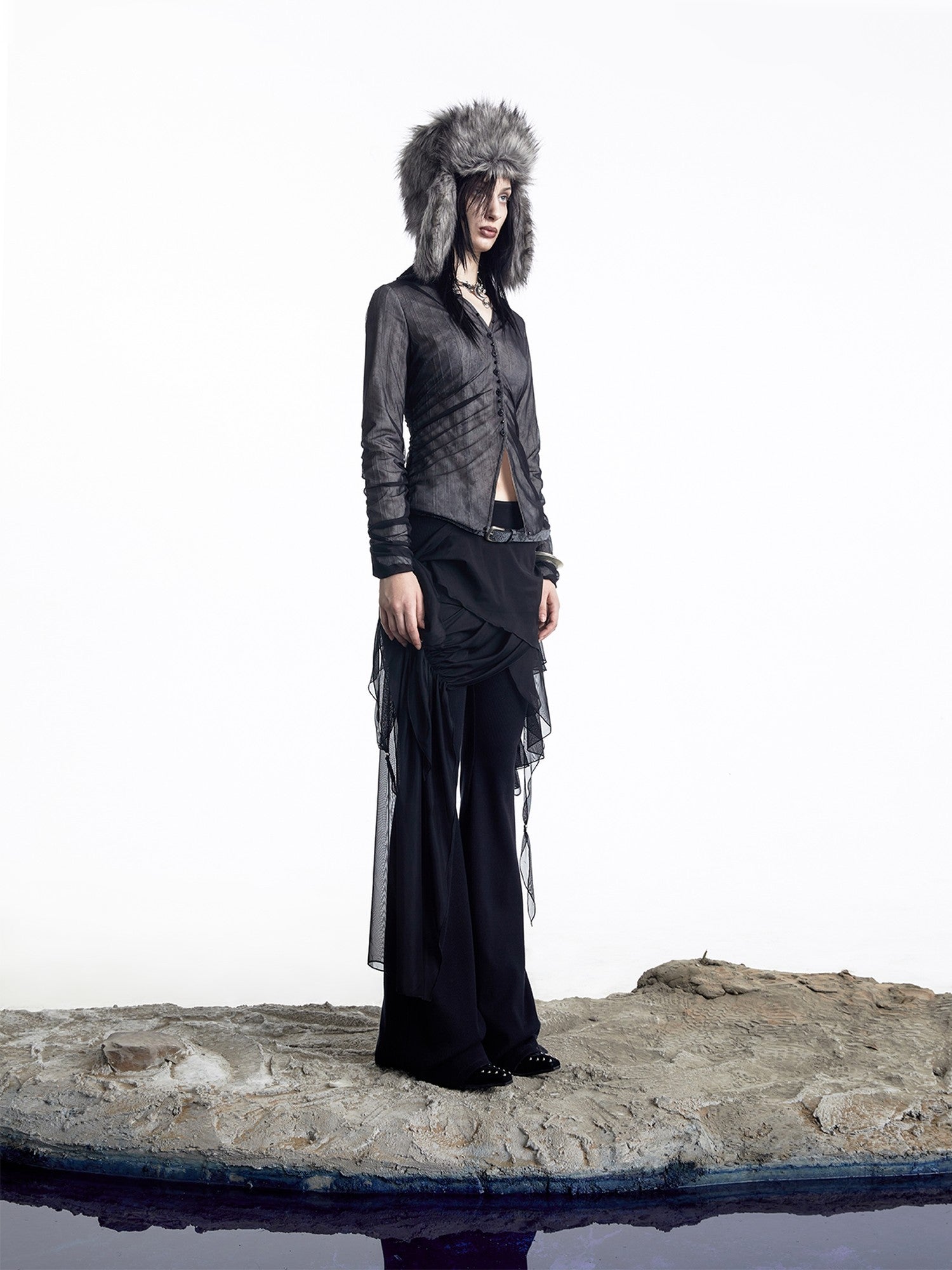 NORTH NODE Sheer Mesh Spliced Pleated Short Slim V-neck Women&
