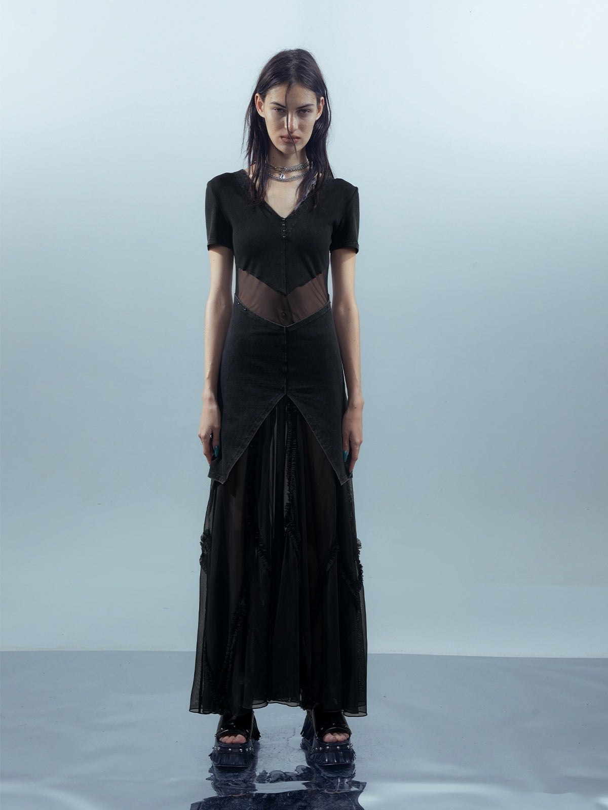 NORTH_NODE_Sheer_Spliced_V-neck_Short_Sleeve_Women&