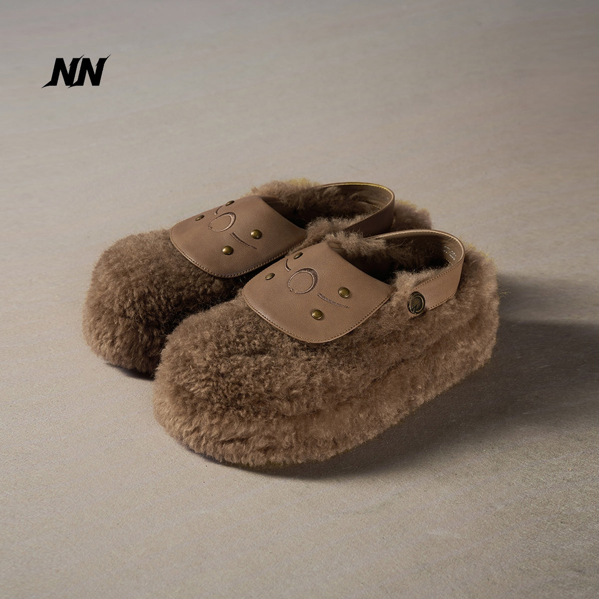 NORTH_NODE_Solid_Color_Closed_Toe_Platform_Women&